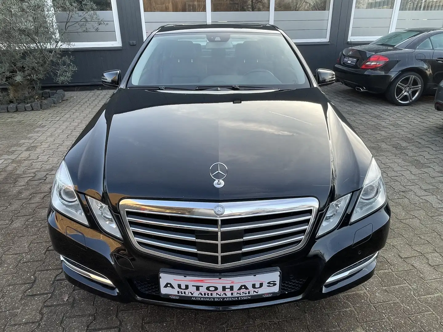 Mercedes-Benz E 350 CGI Avantgarde BlueEfficiency 4Matic Limousine Top Noir - 2