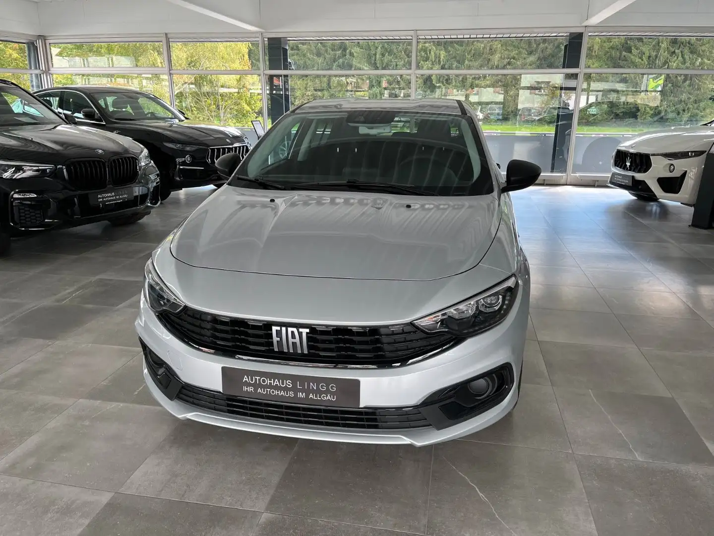 Fiat Tipo 5-Türer 1.0 City Life /TEMPOMAT/KLIMA/ Silber - 1