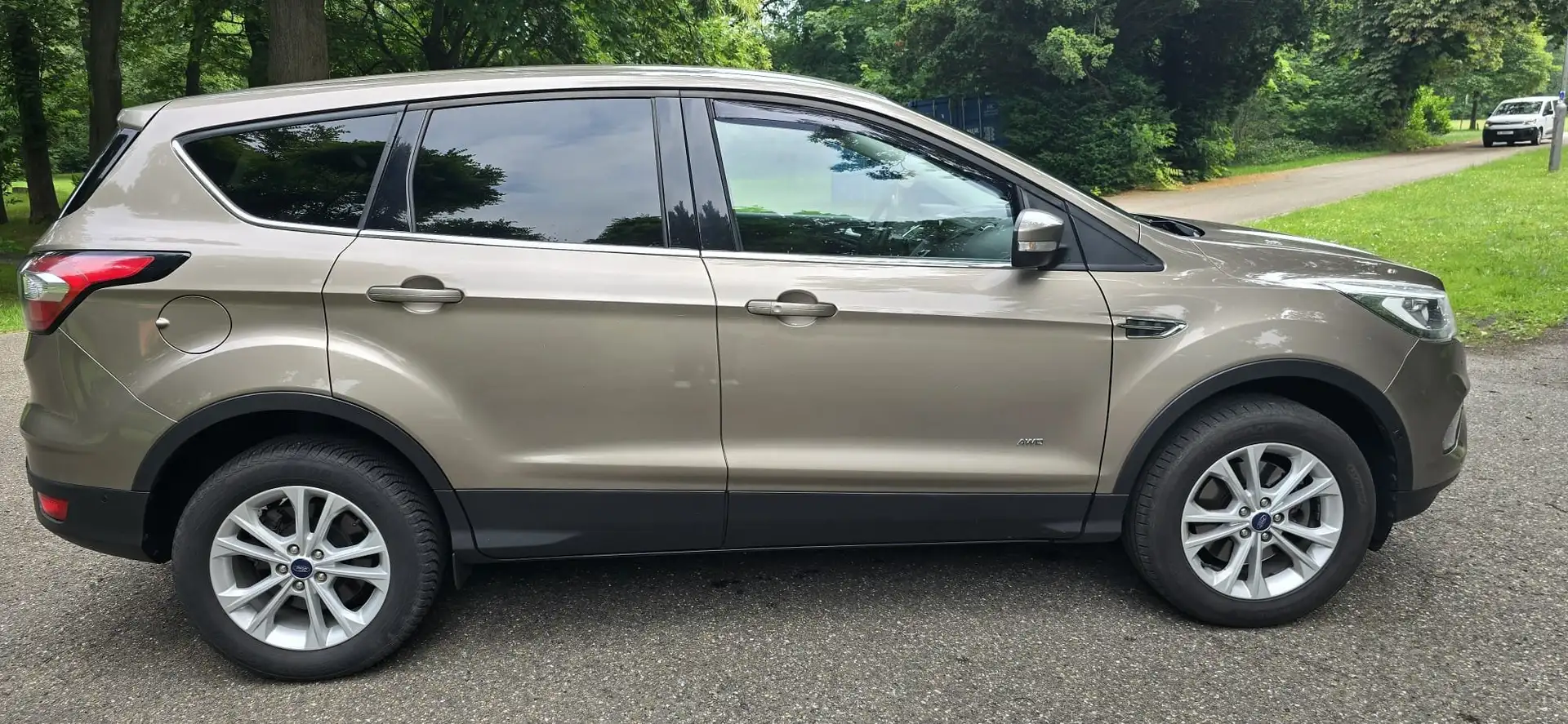 Ford Kuga Kuga 1.5 EcoBoost 4x4 Aut. Titanium - 2