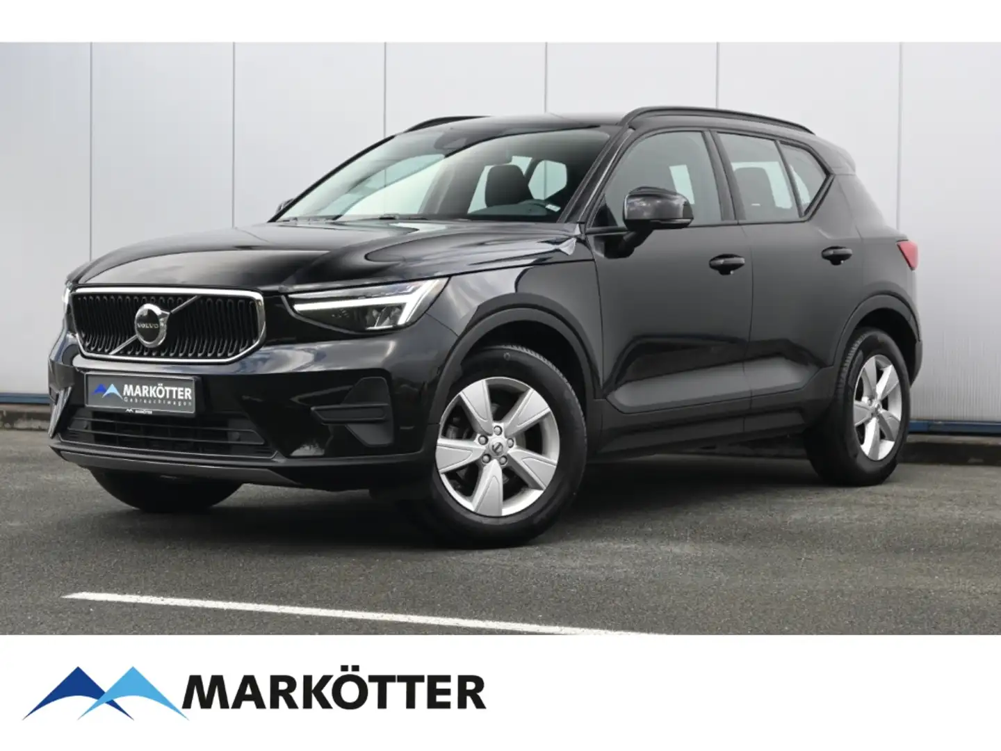 Volvo XC40 T2 Essential/17''/Shz/Navi/Kamera/Apple-Car Nero - 1