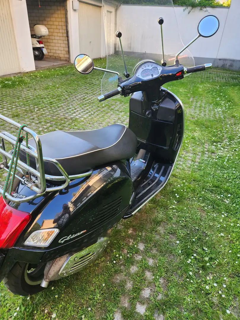 Piaggio GTS 125 GTS Super 125 Zwart - 2
