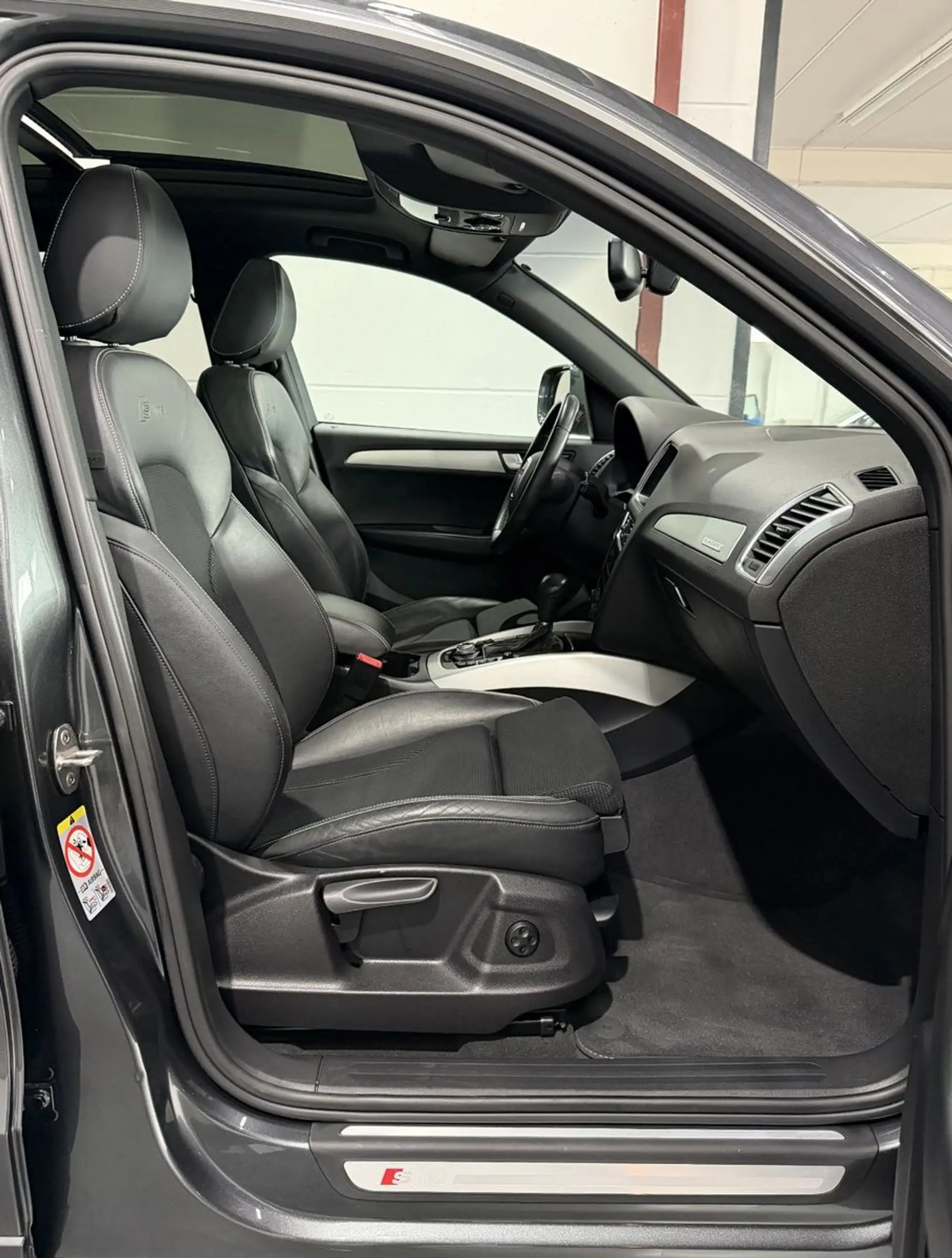 Audi Q5 2.0 TFSI Quattro 2x S-Line Pano*Navi*Temp*PDC — photo 12