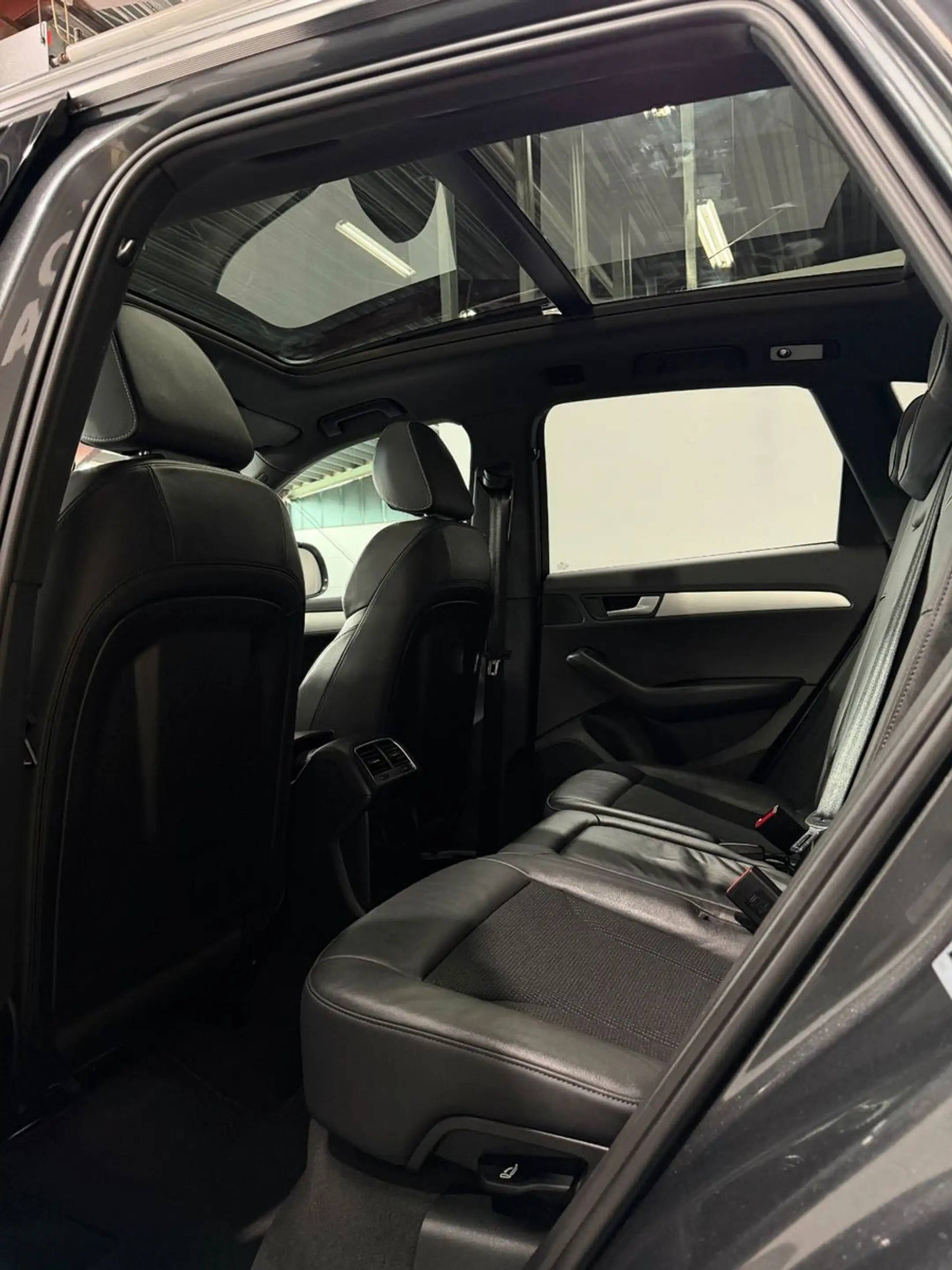 Audi Q5 2.0 TFSI Quattro 2x S-Line Pano*Navi*Temp*PDC — photo 14