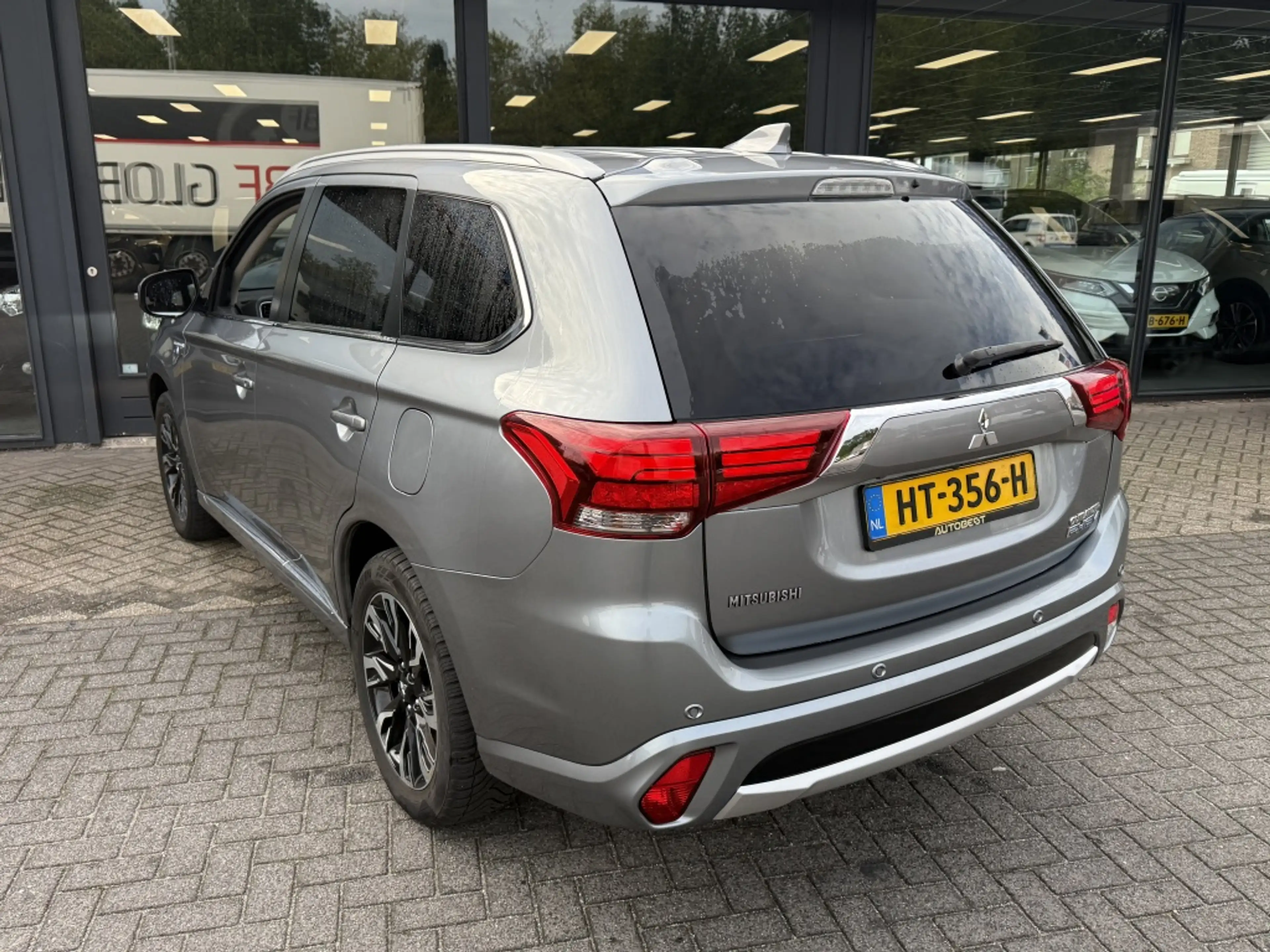 Mitsubishi Outlander 2.0 PHEV Instyle Hybride Full options NL Auto!! — photo 6