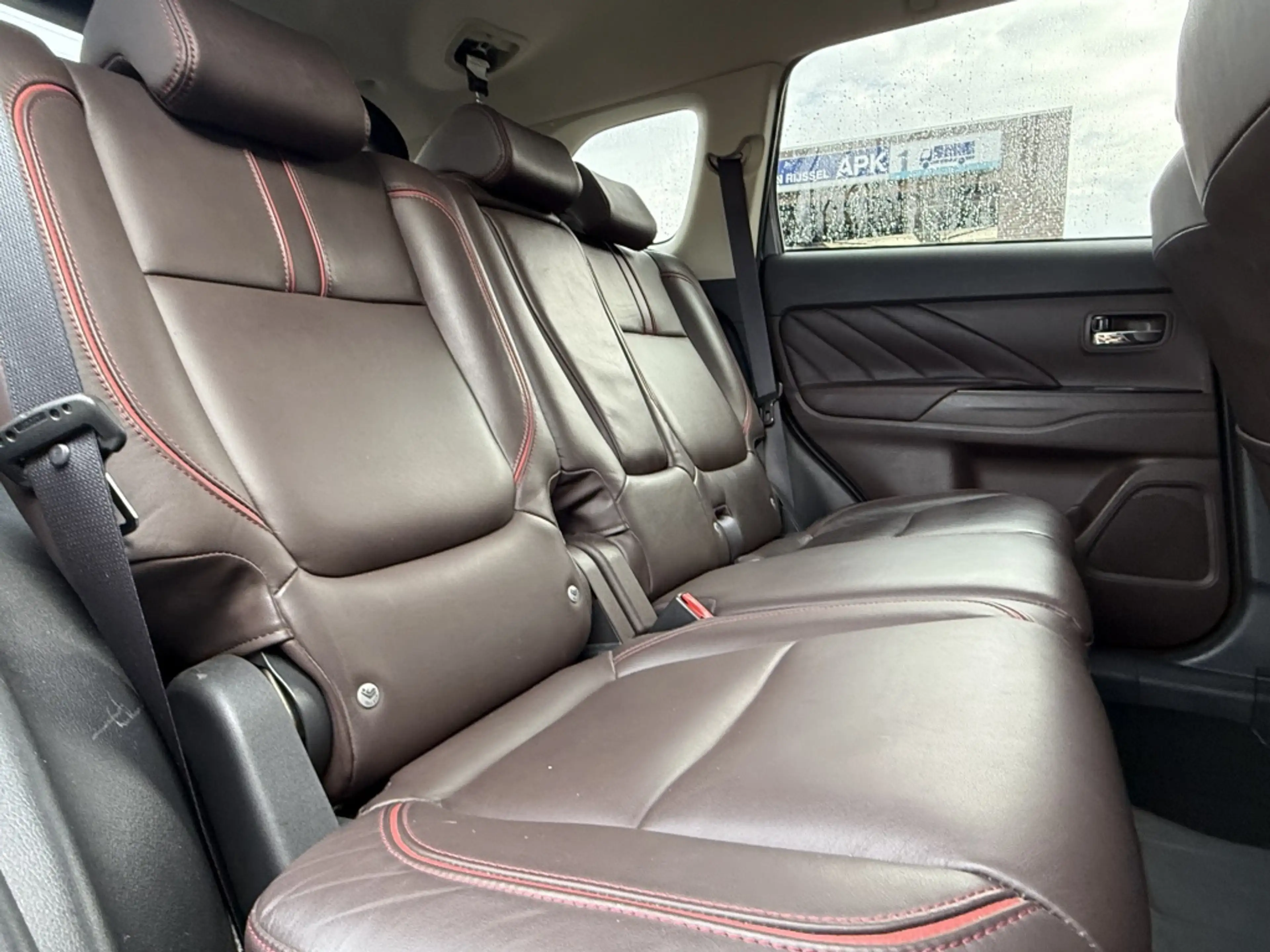 Mitsubishi Outlander 2.0 PHEV Instyle Hybride Full options NL Auto!! — photo 23