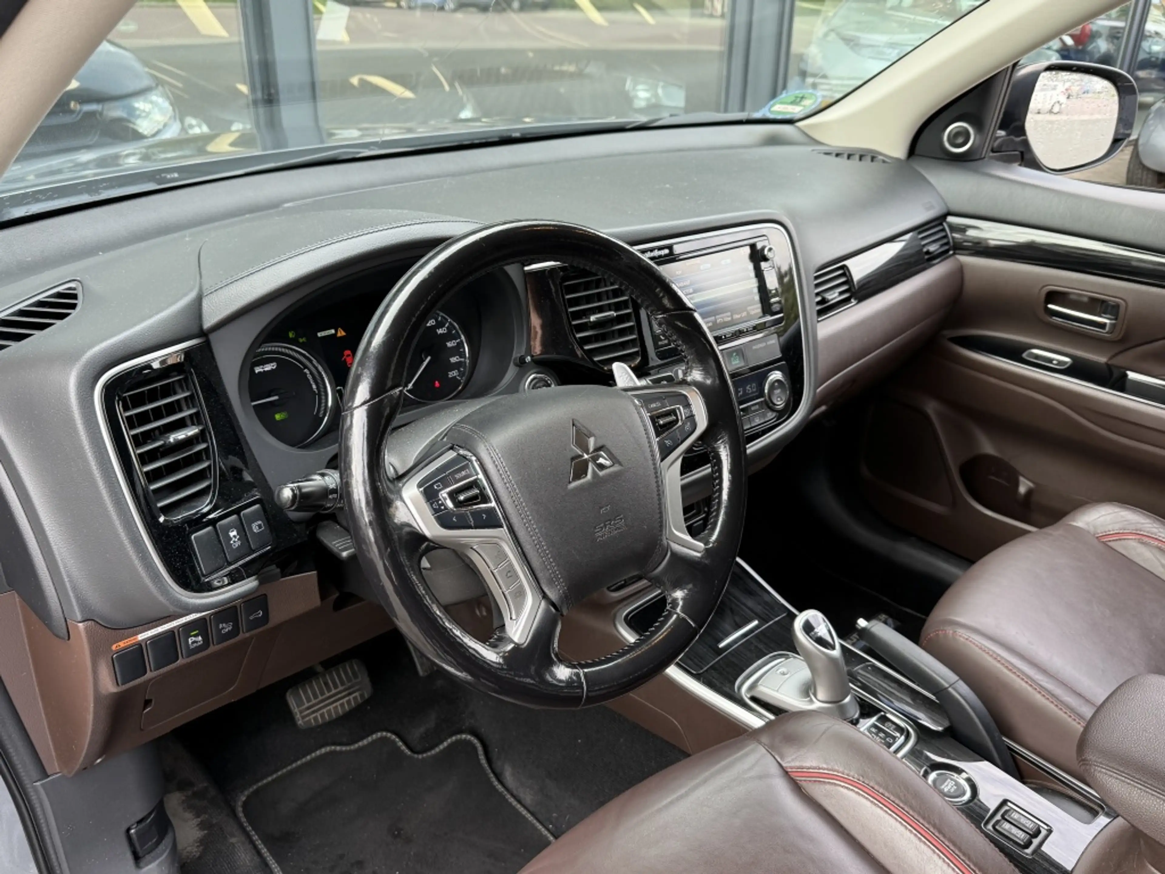 Mitsubishi Outlander 2.0 PHEV Instyle Hybride Full options NL Auto!! — photo 8