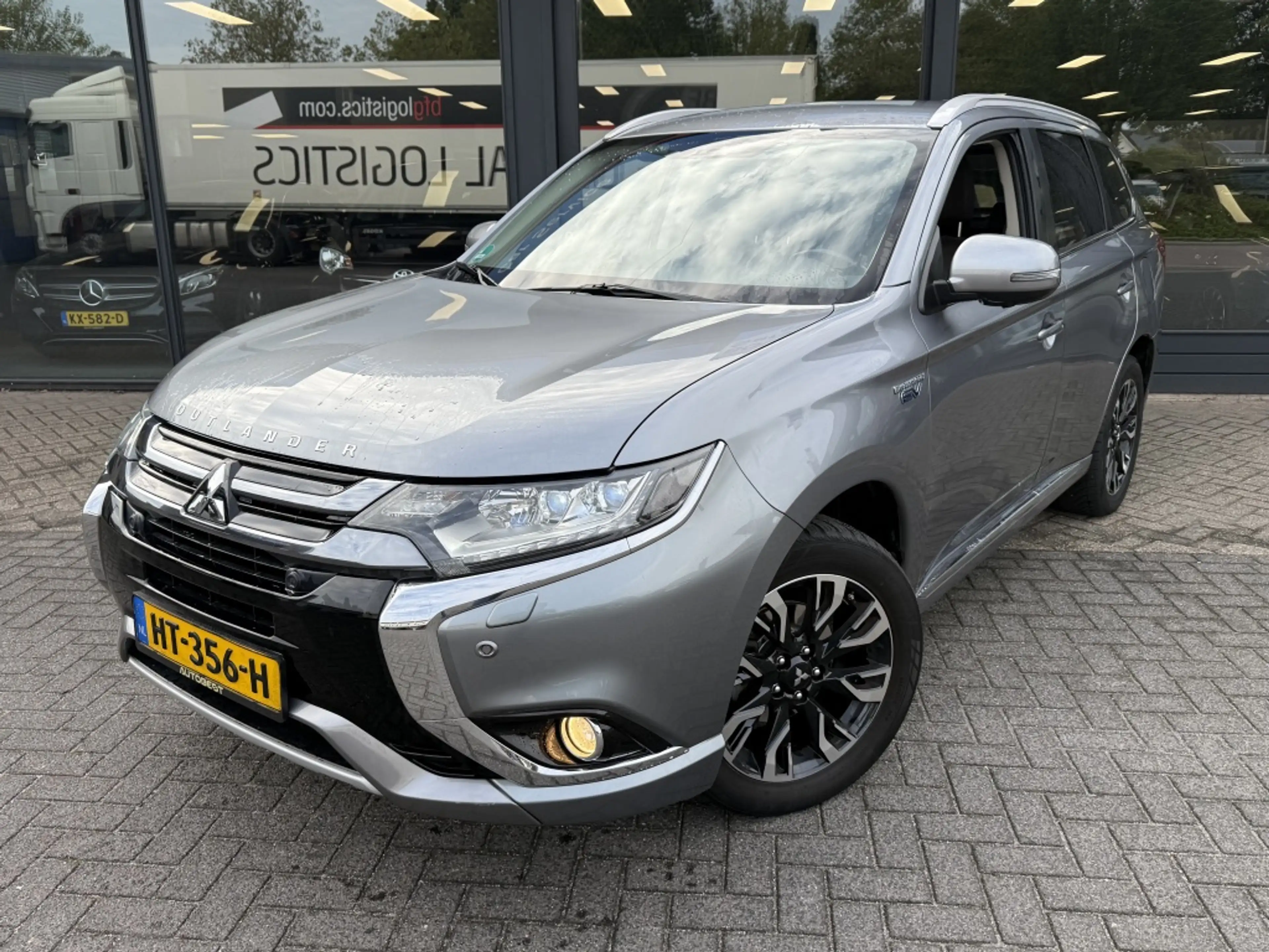 Mitsubishi Outlander 2.0 PHEV Instyle Hybride Full options NL Auto!!