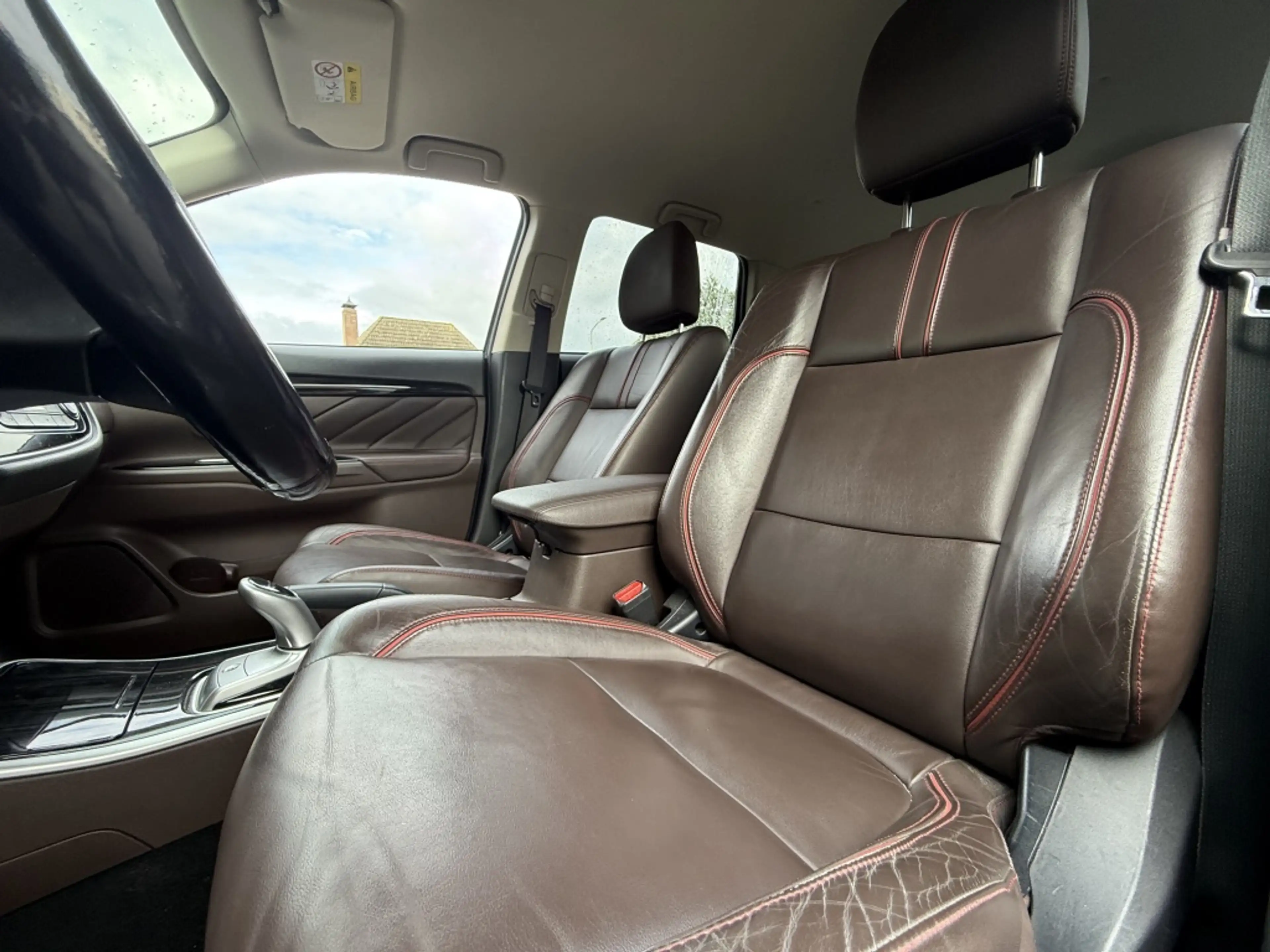 Mitsubishi Outlander 2.0 PHEV Instyle Hybride Full options NL Auto!! — photo 17