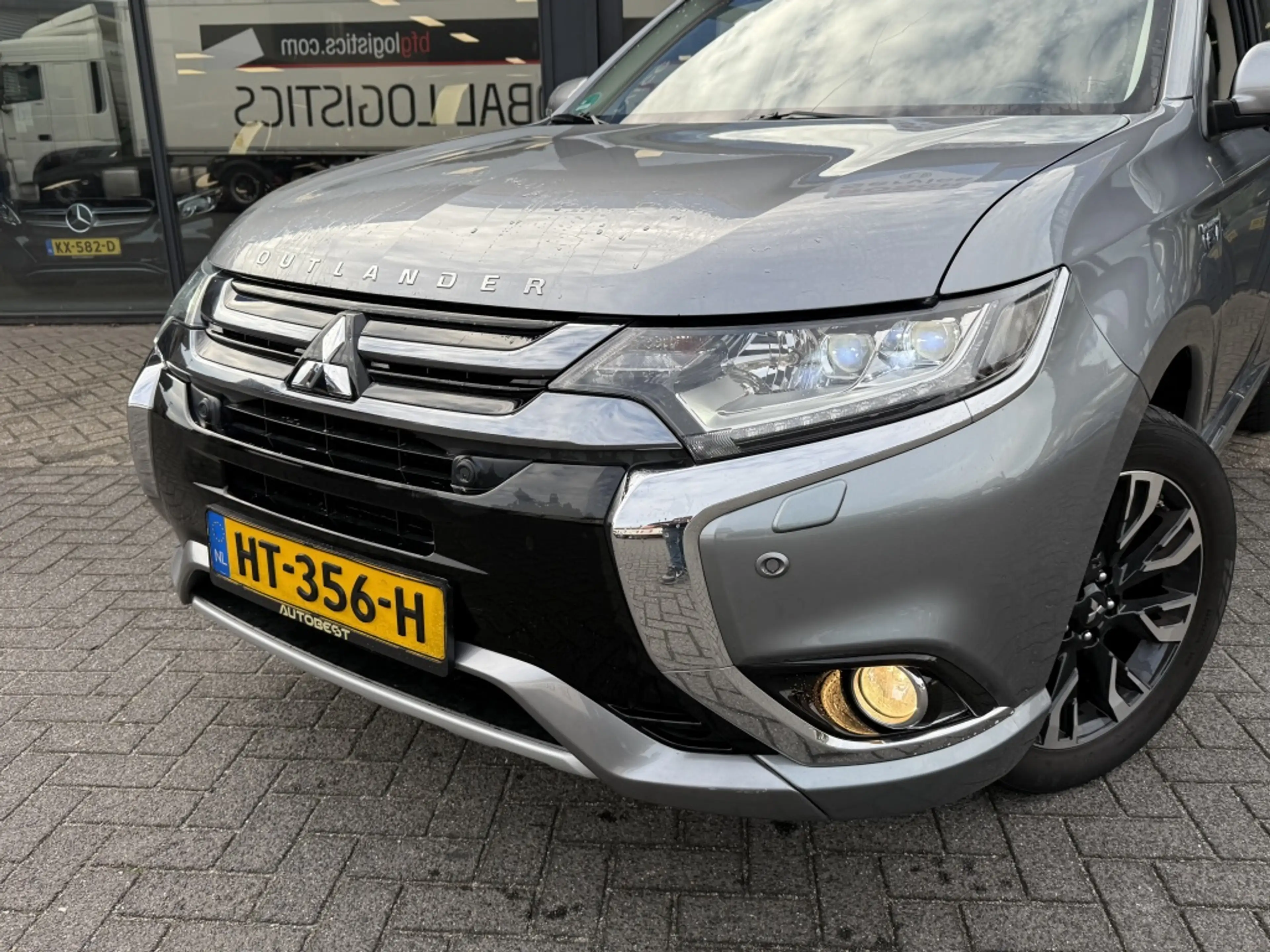 Mitsubishi Outlander 2.0 PHEV Instyle Hybride Full options NL Auto!! — photo 2