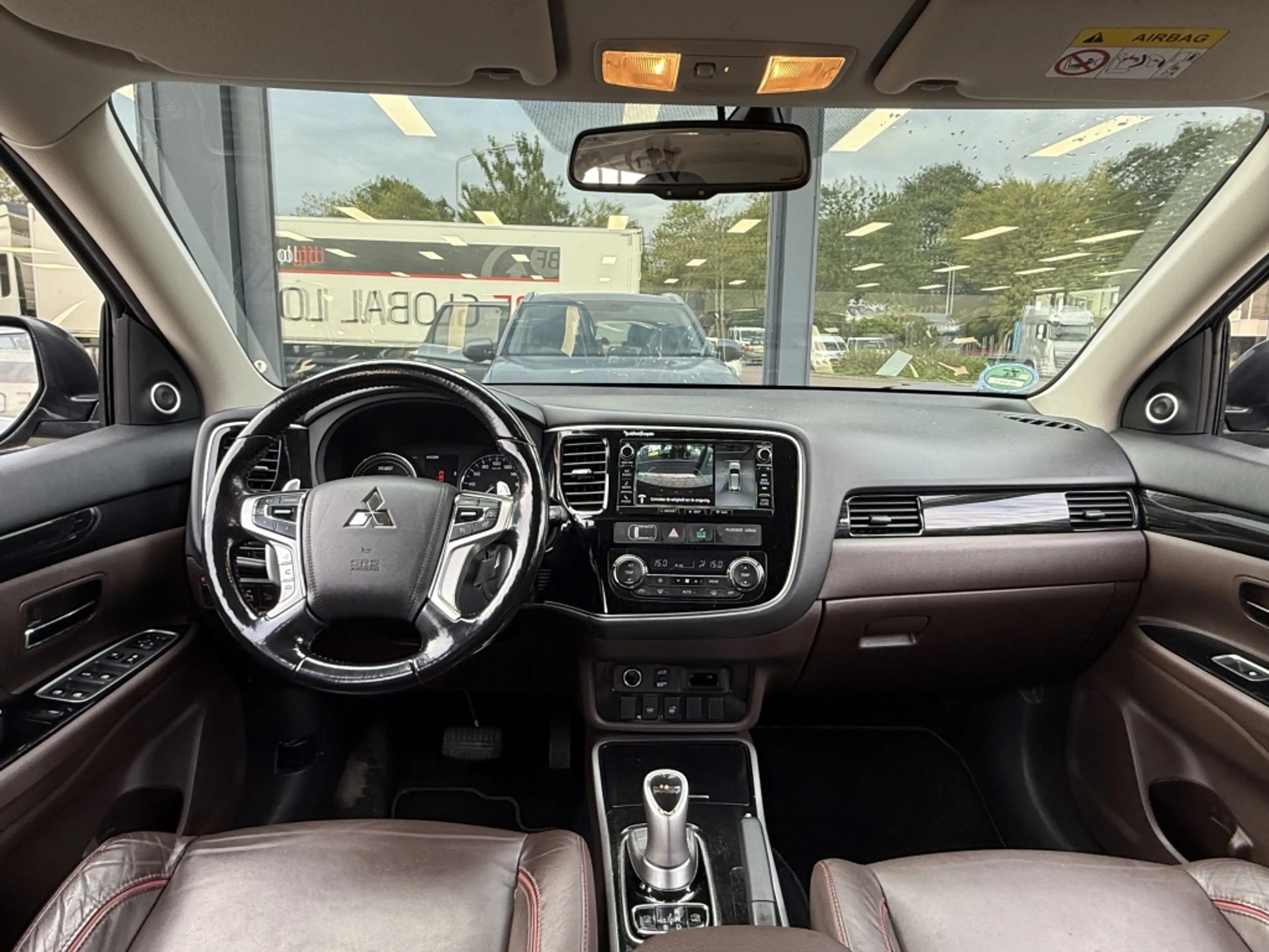 Mitsubishi Outlander 2.0 PHEV Instyle Hybride Full options NL Auto!! — photo 20