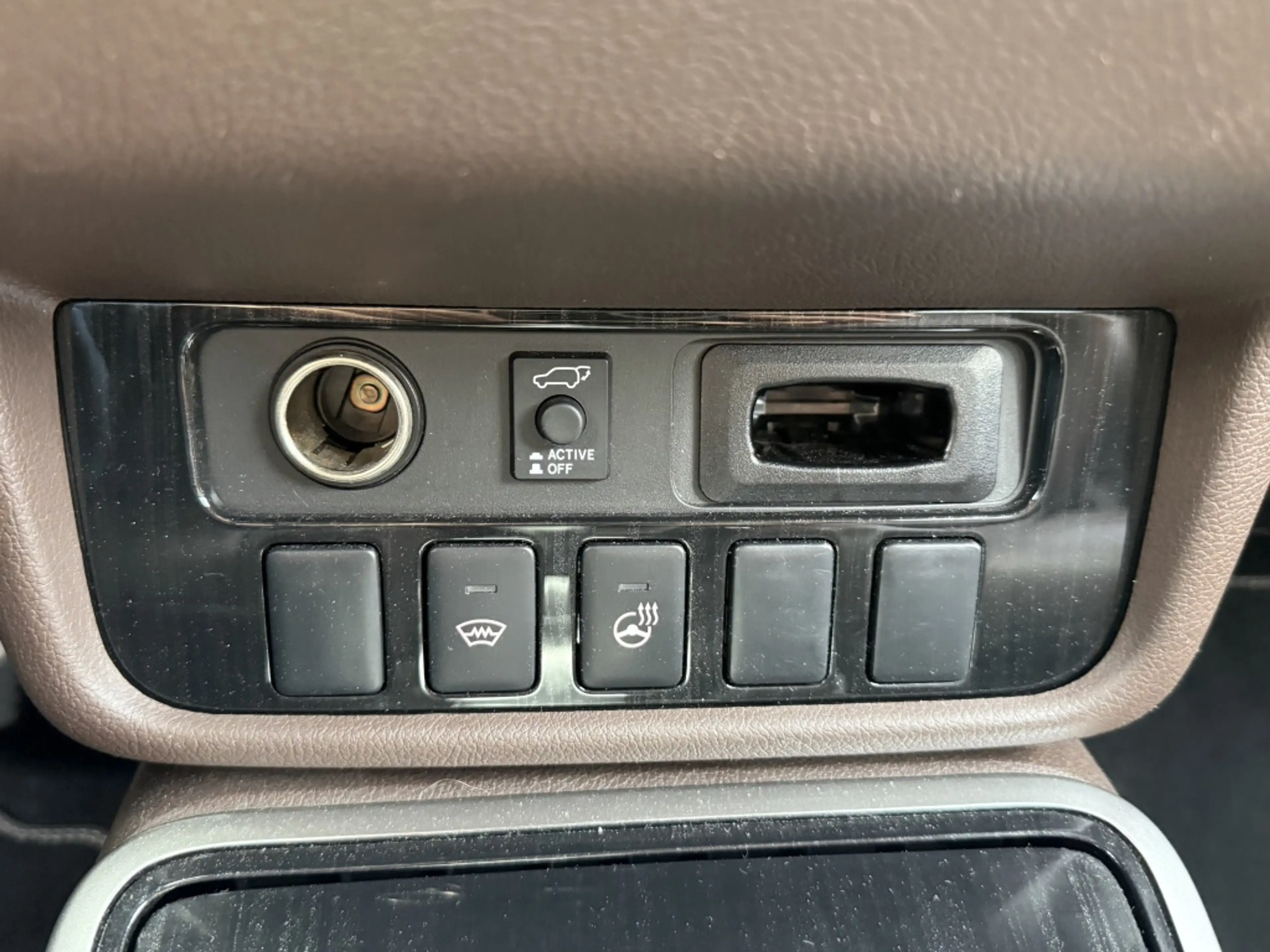 Mitsubishi Outlander 2.0 PHEV Instyle Hybride Full options NL Auto!! — photo 13