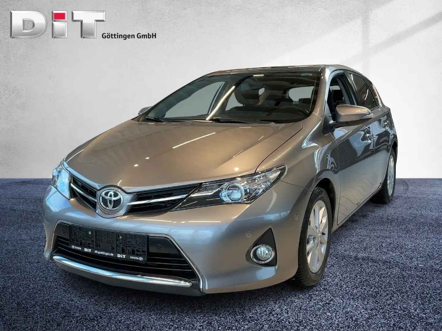 Toyota Auris 2.0 D-4D Start Edition Kamera, Klima, Braun - 2