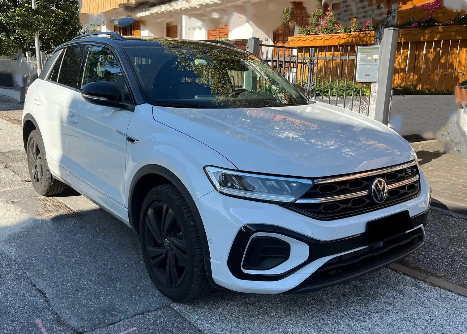 Volkswagen T-Roc T-Roc 2.0 tdi R-Line 115cv Bianco - 1