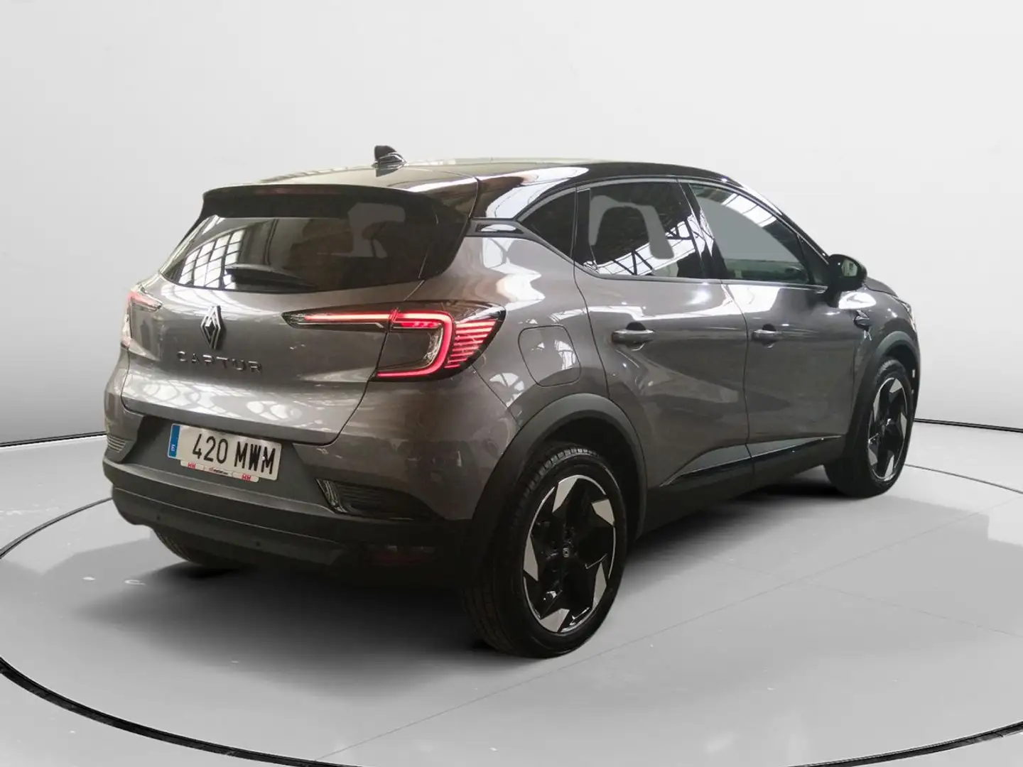 Renault Captur 1.3 TCe MHEV EDC XMOD Gris - 2