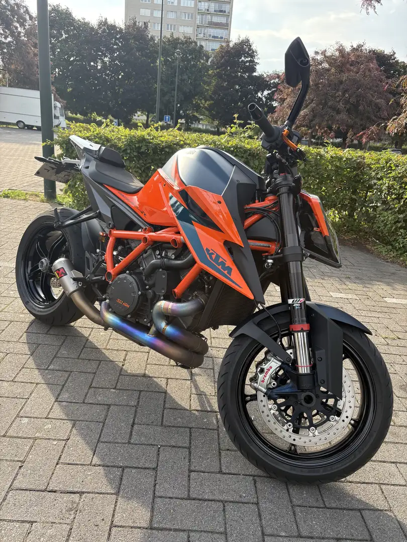 KTM 1290 Super Duke R - 1