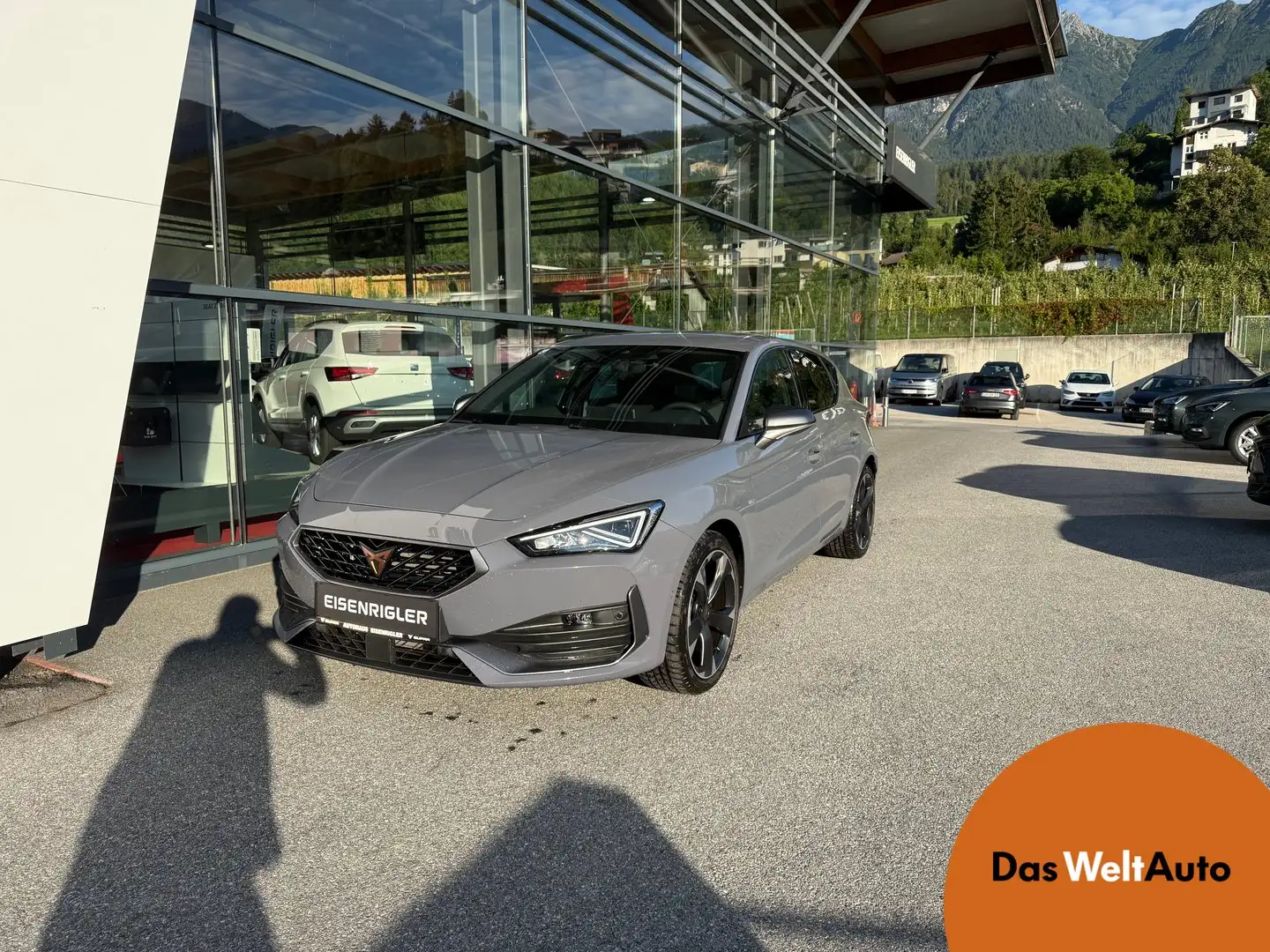 CUPRA Leon 1.5 eTSI DSG 150 PS ACT Grau - 1