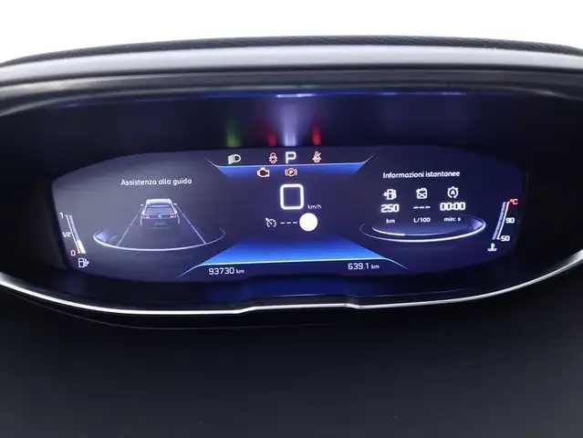 Peugeot 5008 view 12