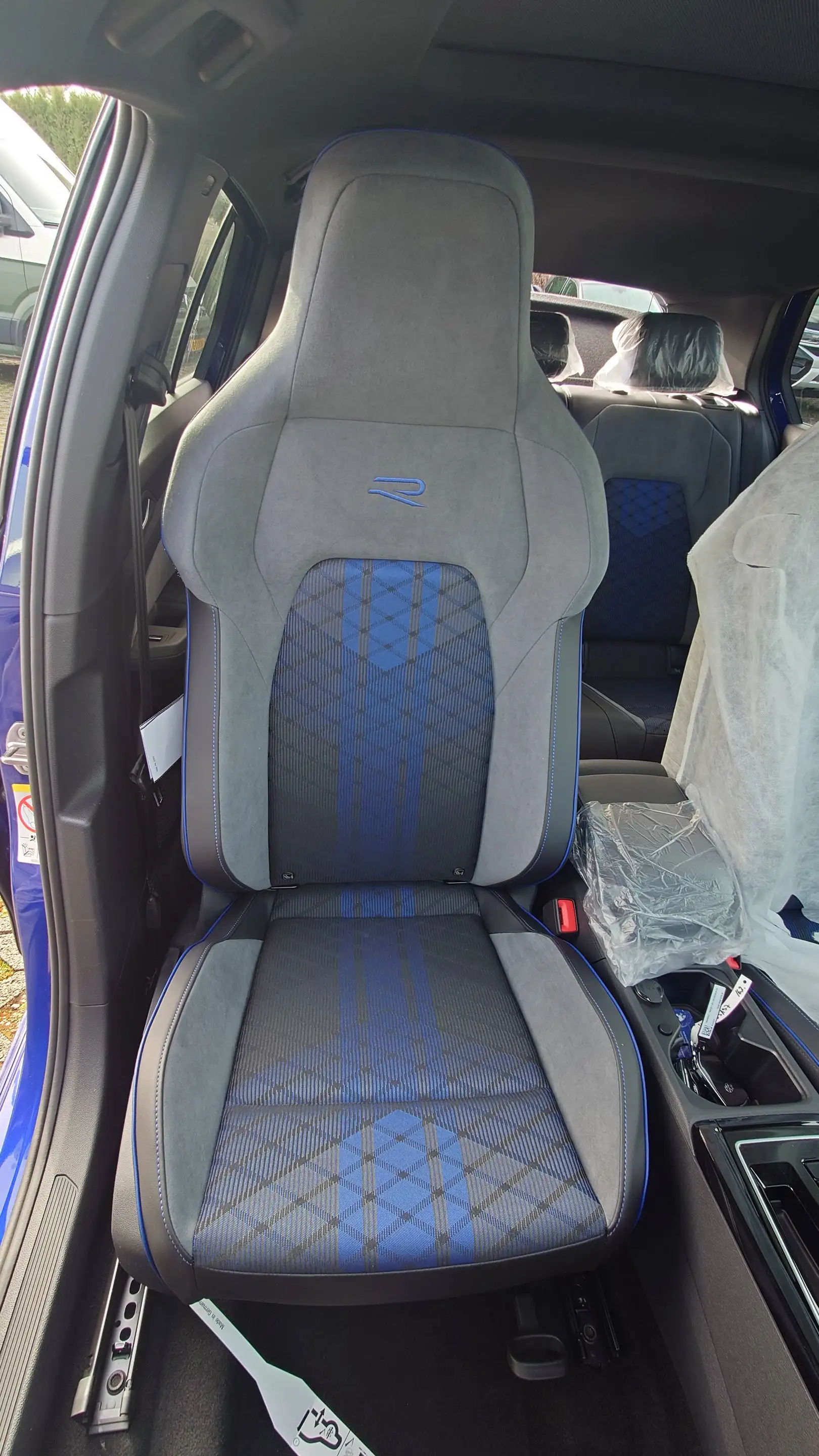 Volkswagen Golf R Golf 2.0 TSI OPF 4Motion DSG R — photo 11