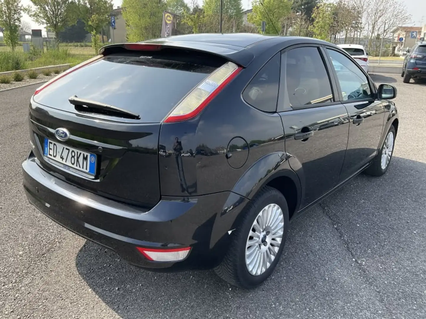 Ford Focus 1.6 (115CV) 5p. Bz.- GPL Titanium Negru - 2