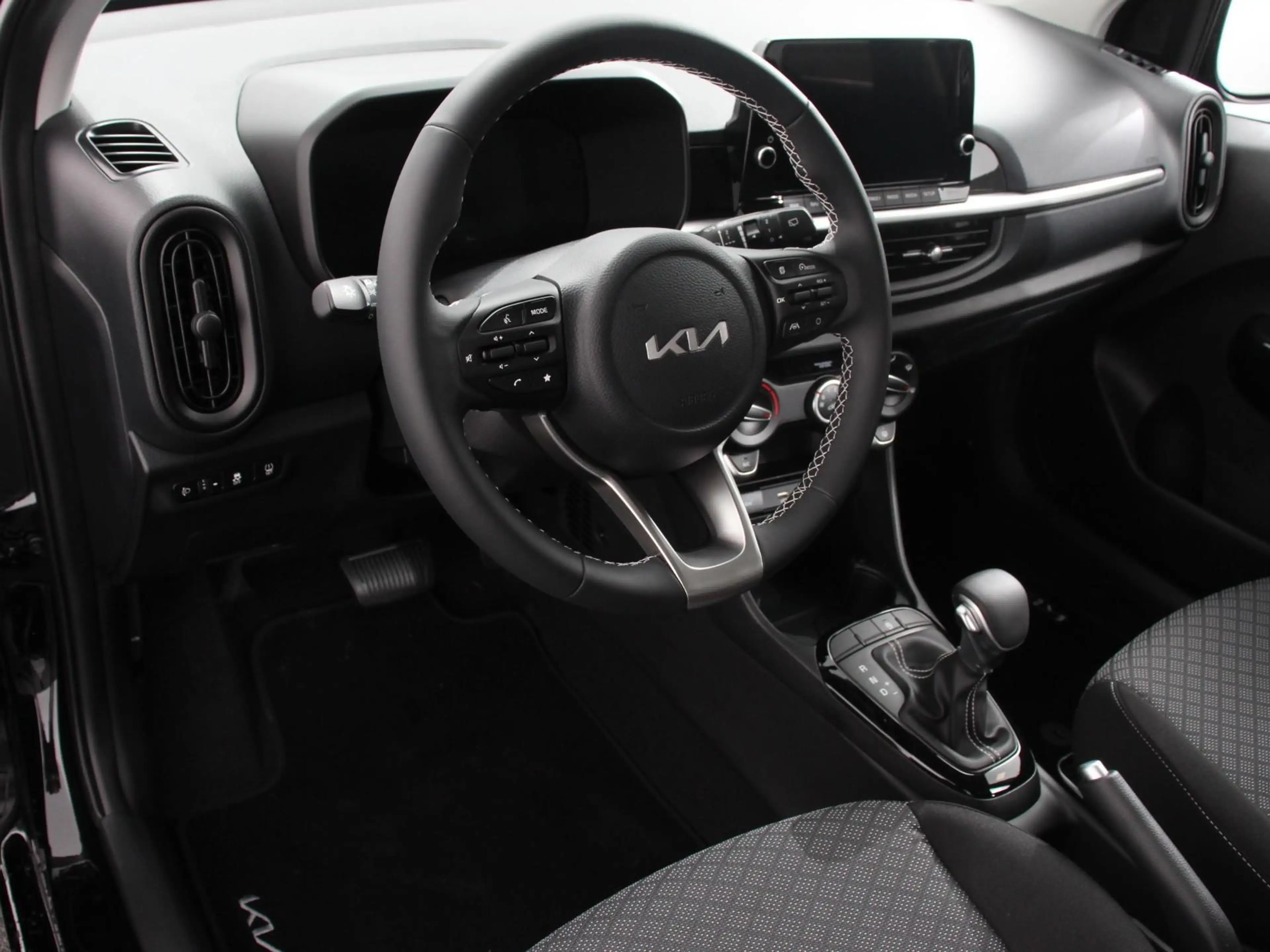 Kia Picanto 1.0 DPI DynamicLine Automaat Navigatie Apple Carpl — photo 2