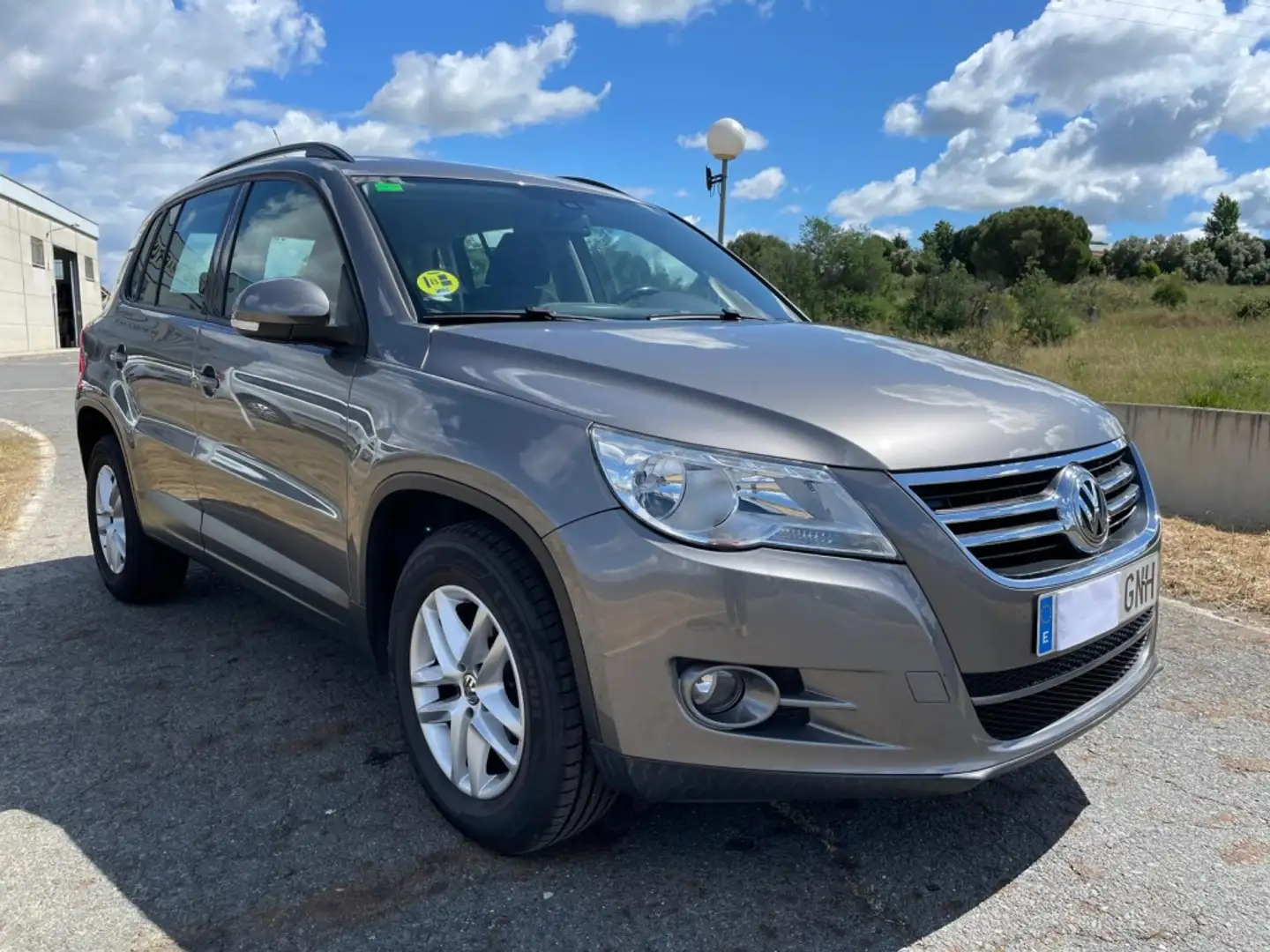 Volkswagen Tiguan 2.0TDI Advance Gris - 1