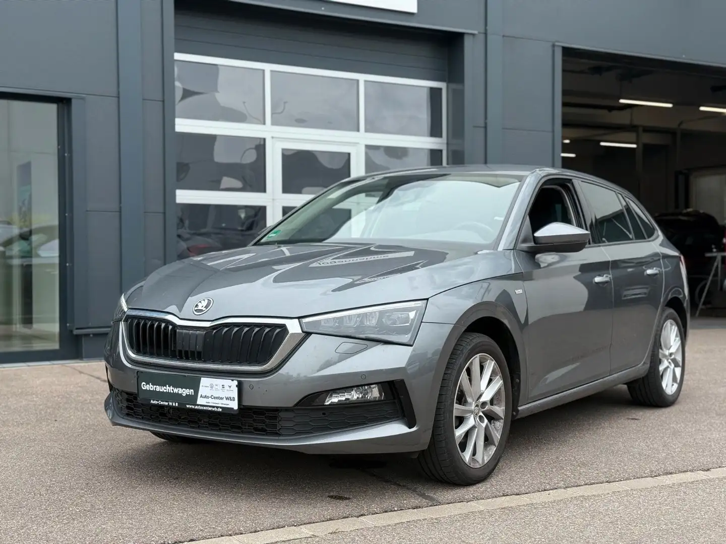Skoda Scala Tour Gris - 1