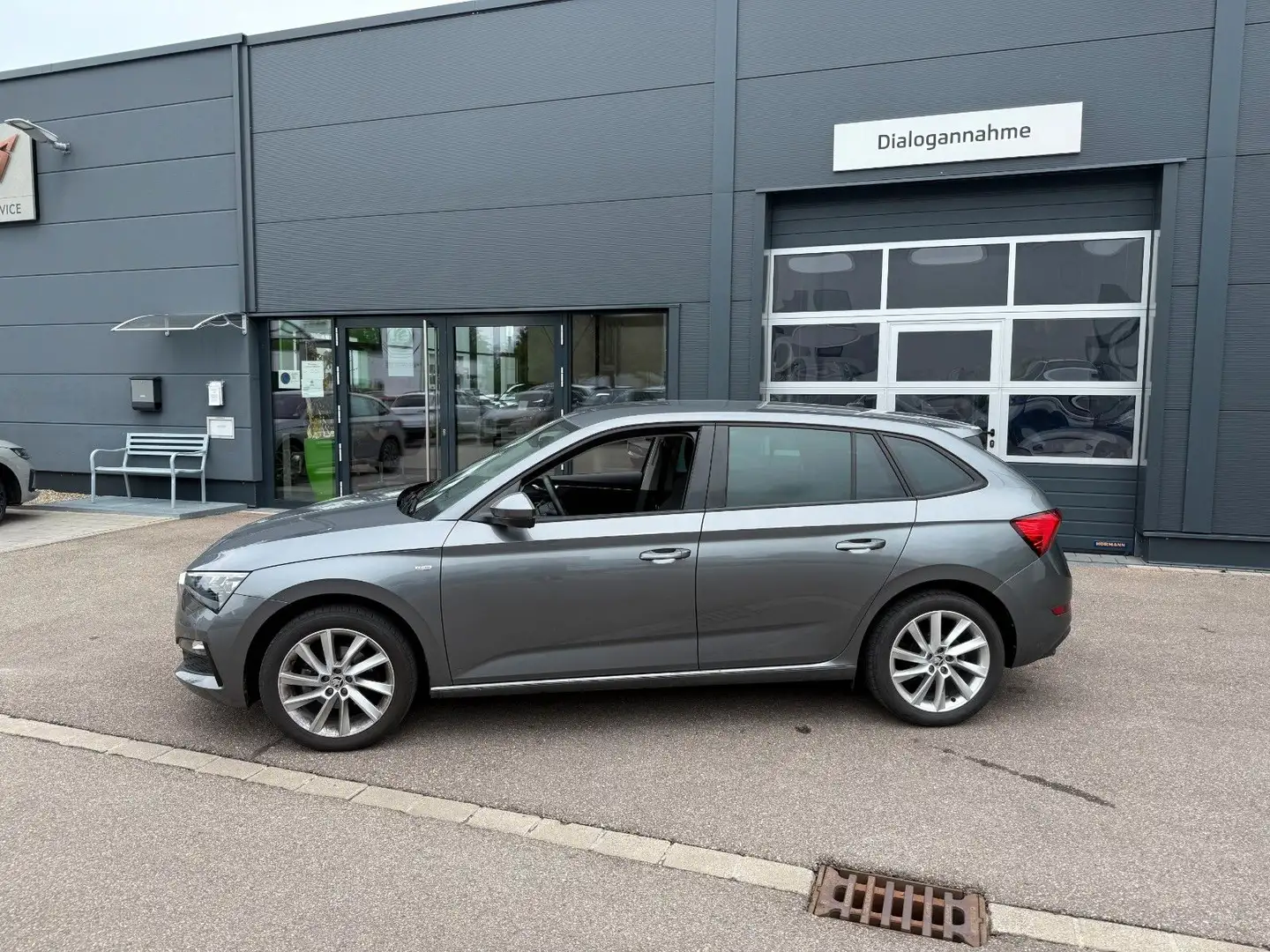 Skoda Scala Tour Gris - 2