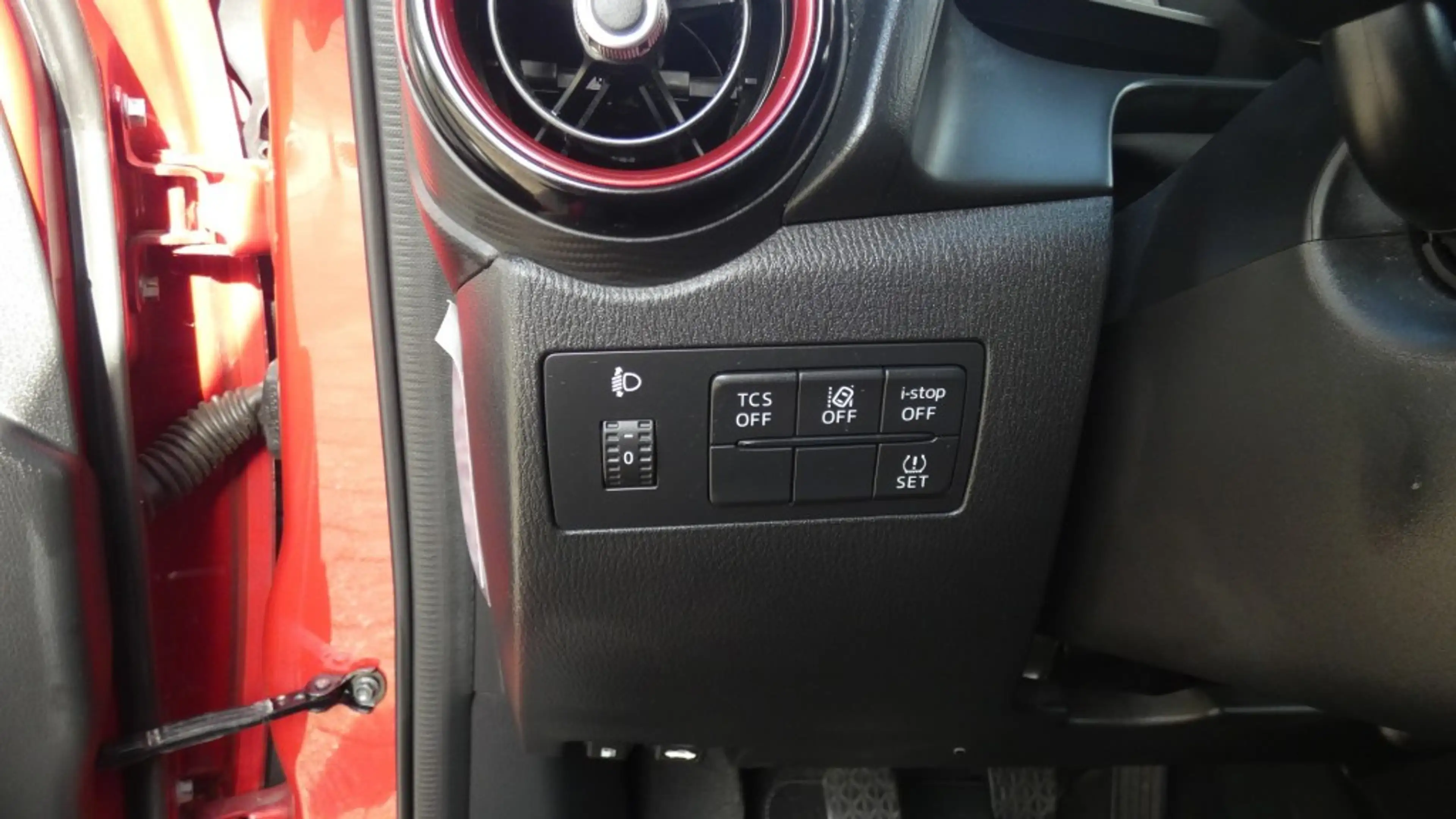 Mazda CX-3 2.0 SkyActive /  96000 km  * NAVI * CRUISE * A.C * — photo 11