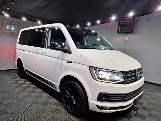 Volkswagen Multivan view 2