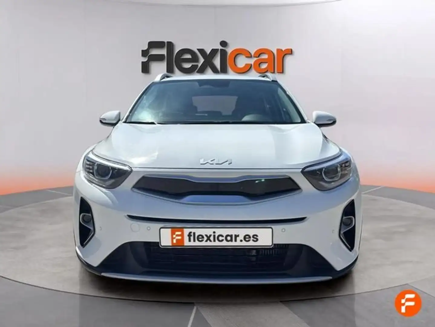 Kia Stonic 1.0 T-GDi 74kW (100CV) MHEV Drive DCT Blanco - 2
