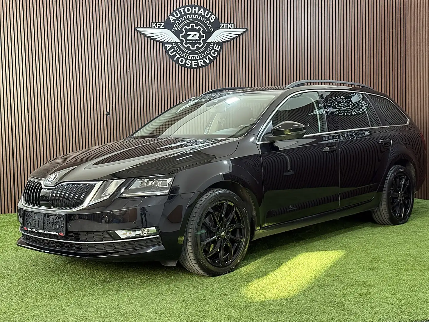 Skoda Octavia Combi 2,0 Style Limited TDI 4x4 DSG Schwarz - 1
