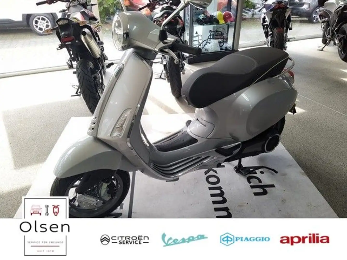 Vespa Elettrica E5 Cromo 45 KM H und Red ab 4999 Euro Argent - 1