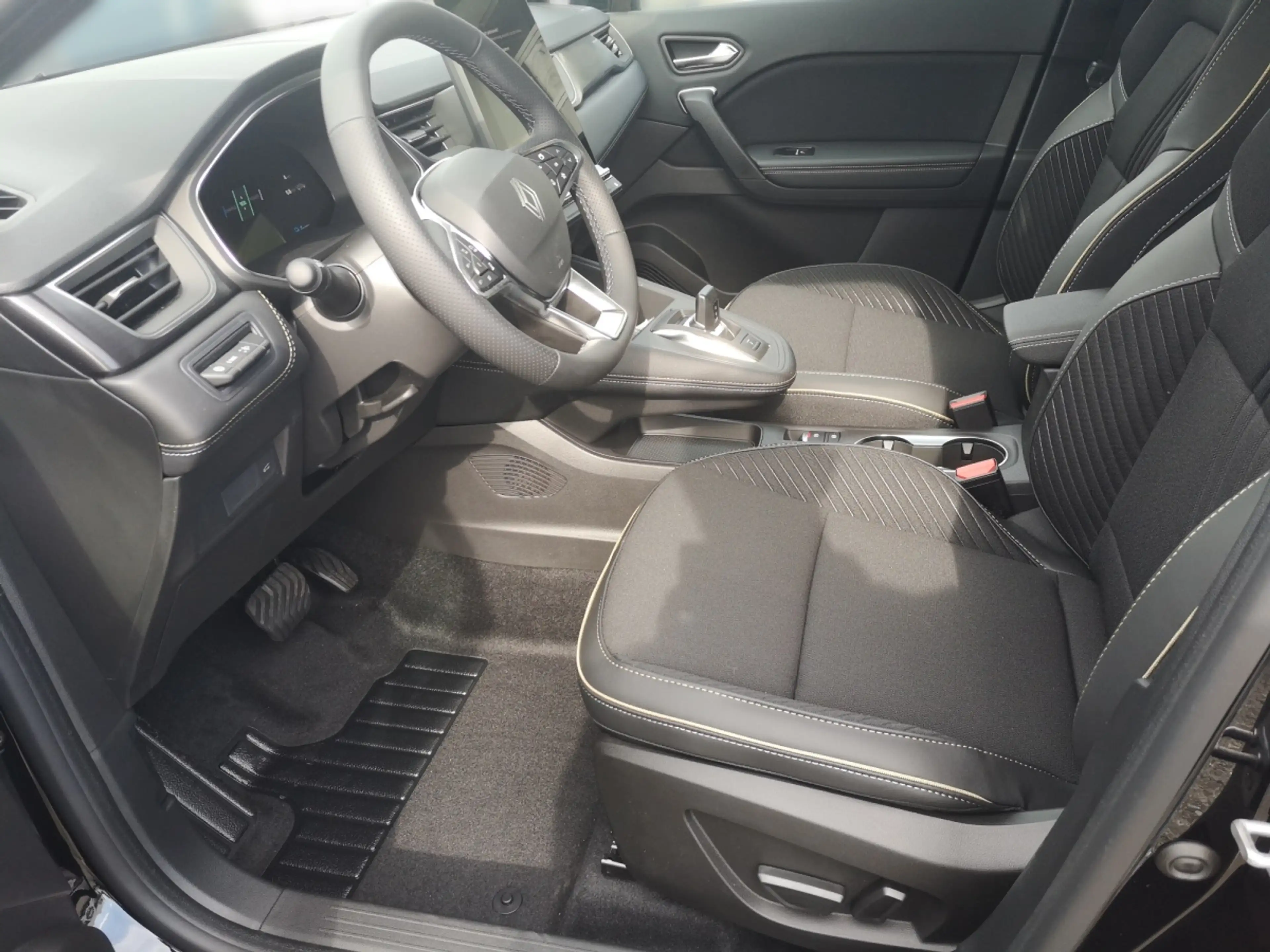 Renault Symbioz Iconic Full Hybrid E-Tech 160 (MY26) — photo 5