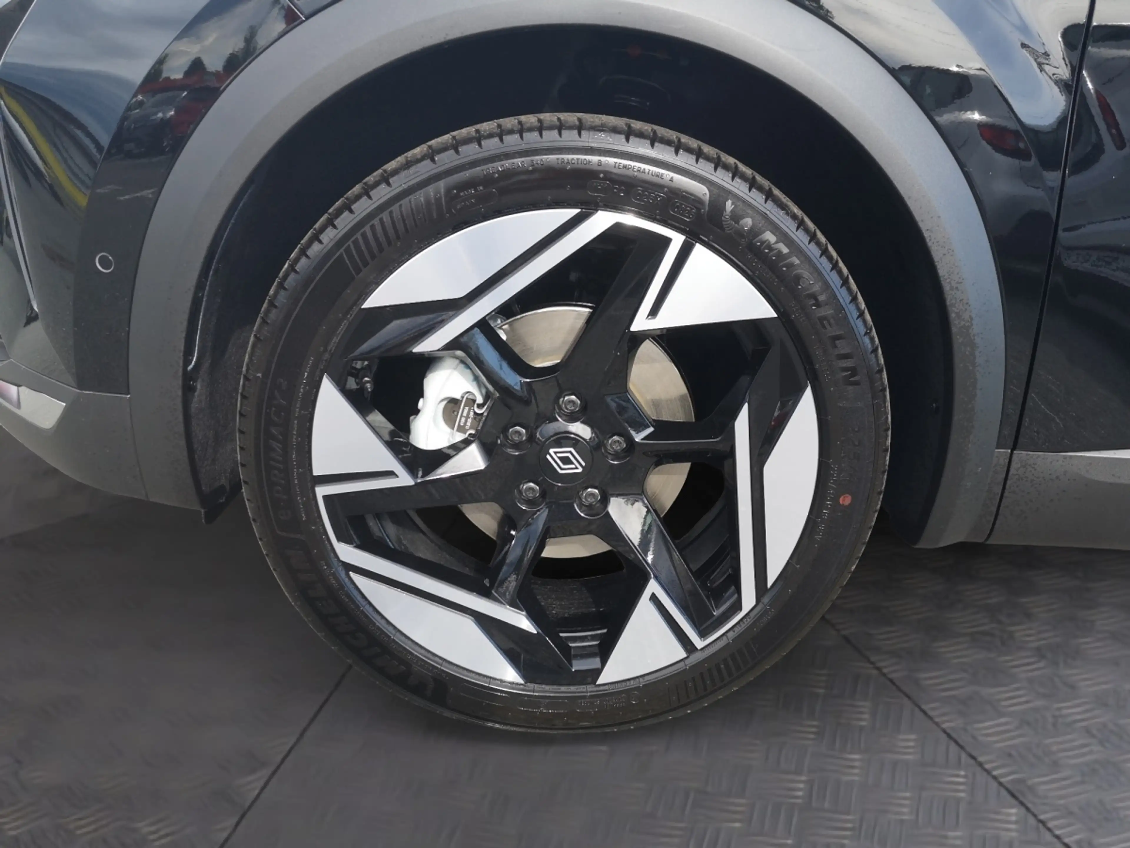 Renault Symbioz Iconic Full Hybrid E-Tech 160 (MY26) — photo 14