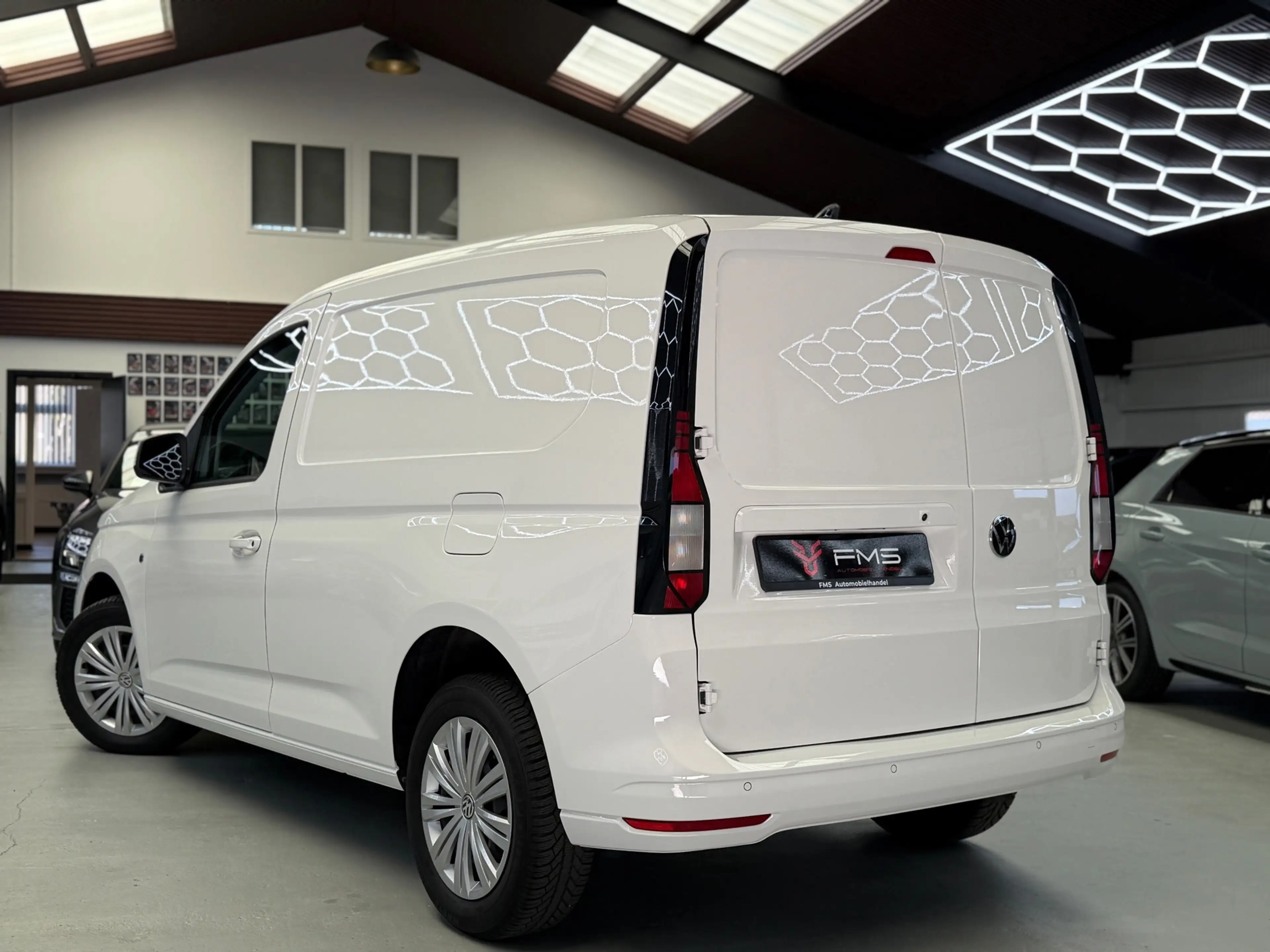 Volkswagen Caddy Cargo 1.5 TSI CarPlay Camera Automaat — photo 2