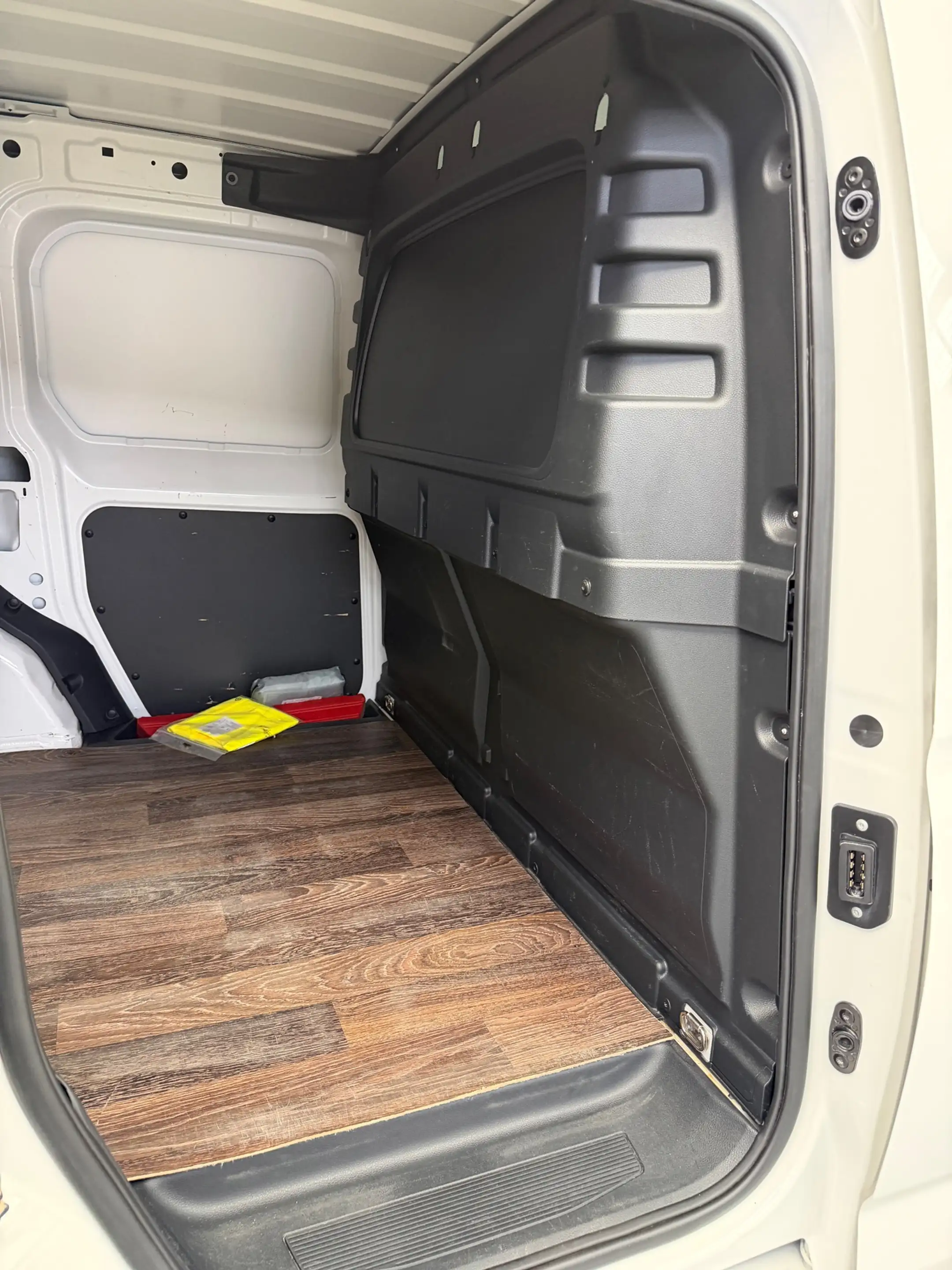 Volkswagen Caddy Cargo 1.5 TSI CarPlay Camera Automaat — photo 34