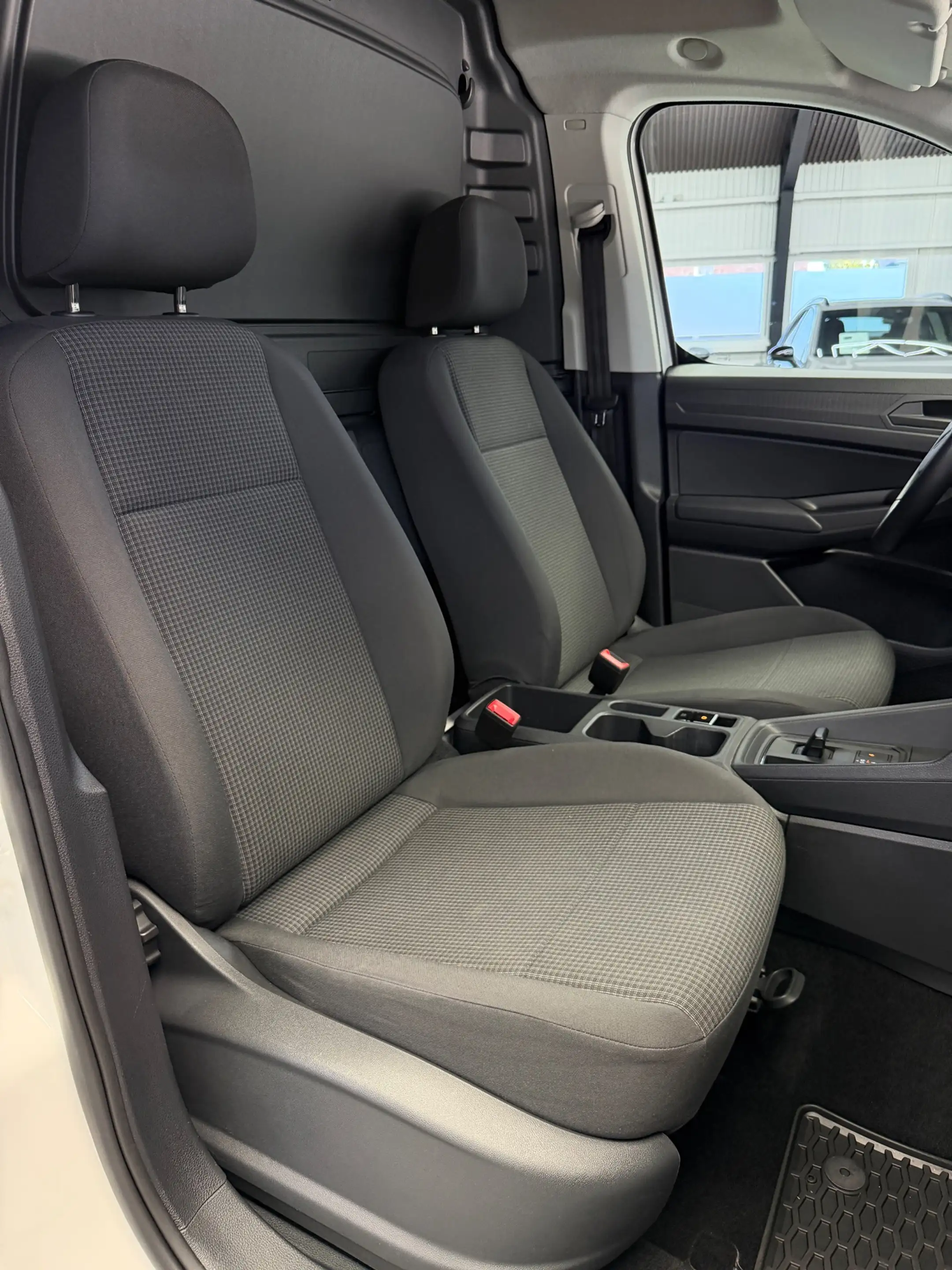 Volkswagen Caddy Cargo 1.5 TSI CarPlay Camera Automaat — photo 27