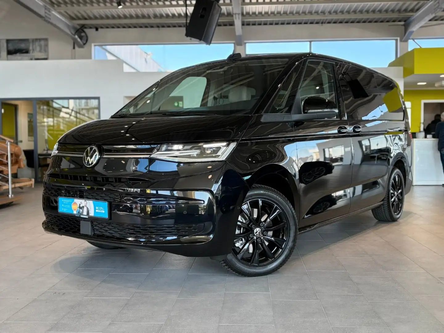 Volkswagen T7 Multivan *7Sitzer*Matrix*Stdhzg*Klapptisch*AHK Schwarz - 1