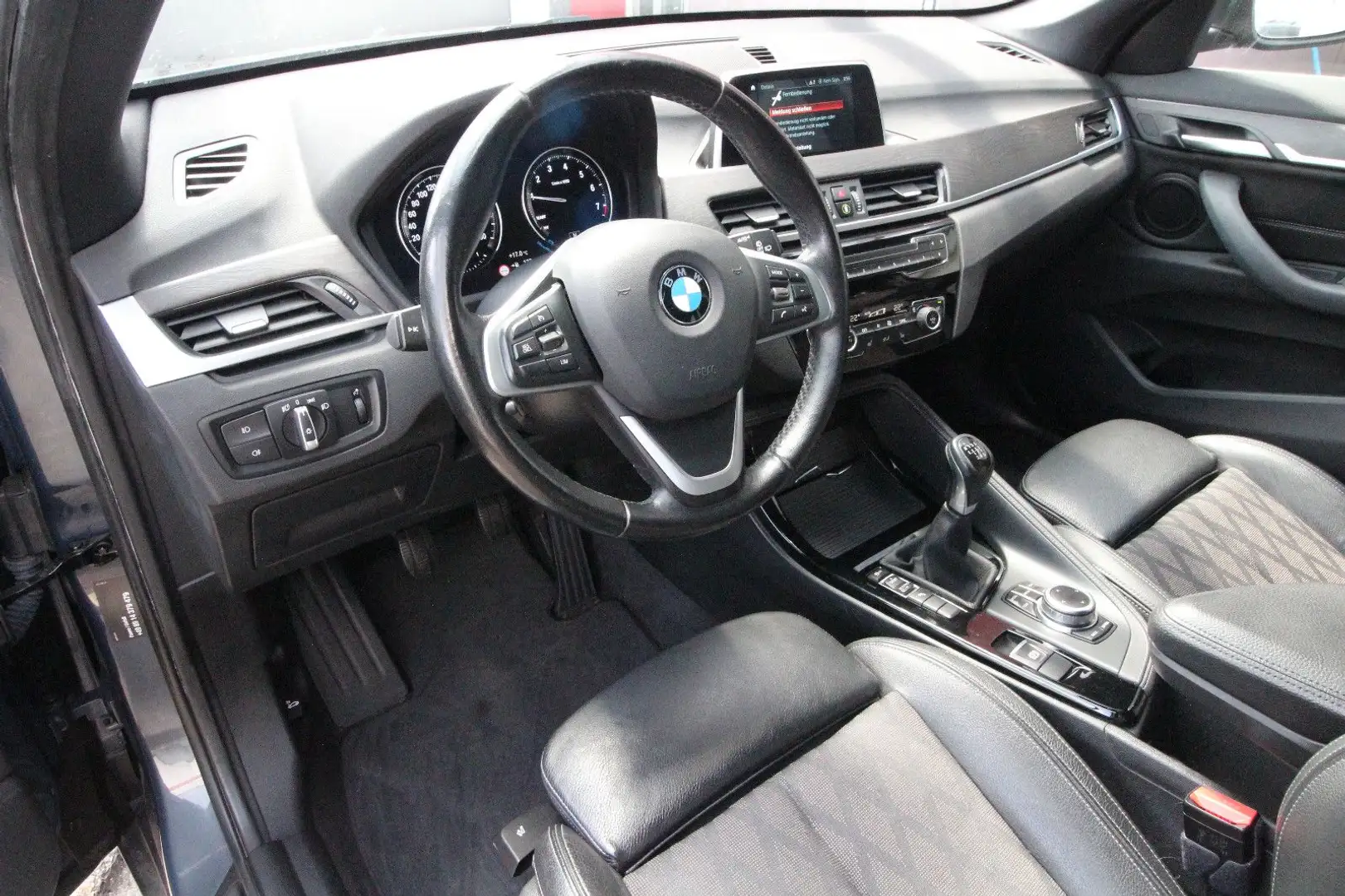 BMW X1 sDrive 18 i xLine~LED~DAB~8fach~1.Hand~ Gris - 2