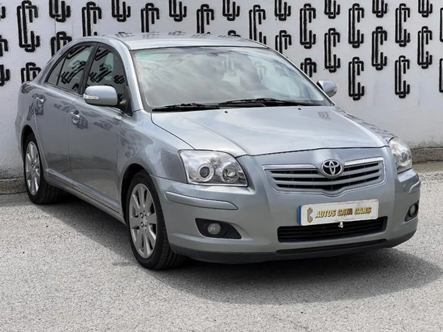 Toyota Avensis 2.0D-4D Sol Сірий - 1