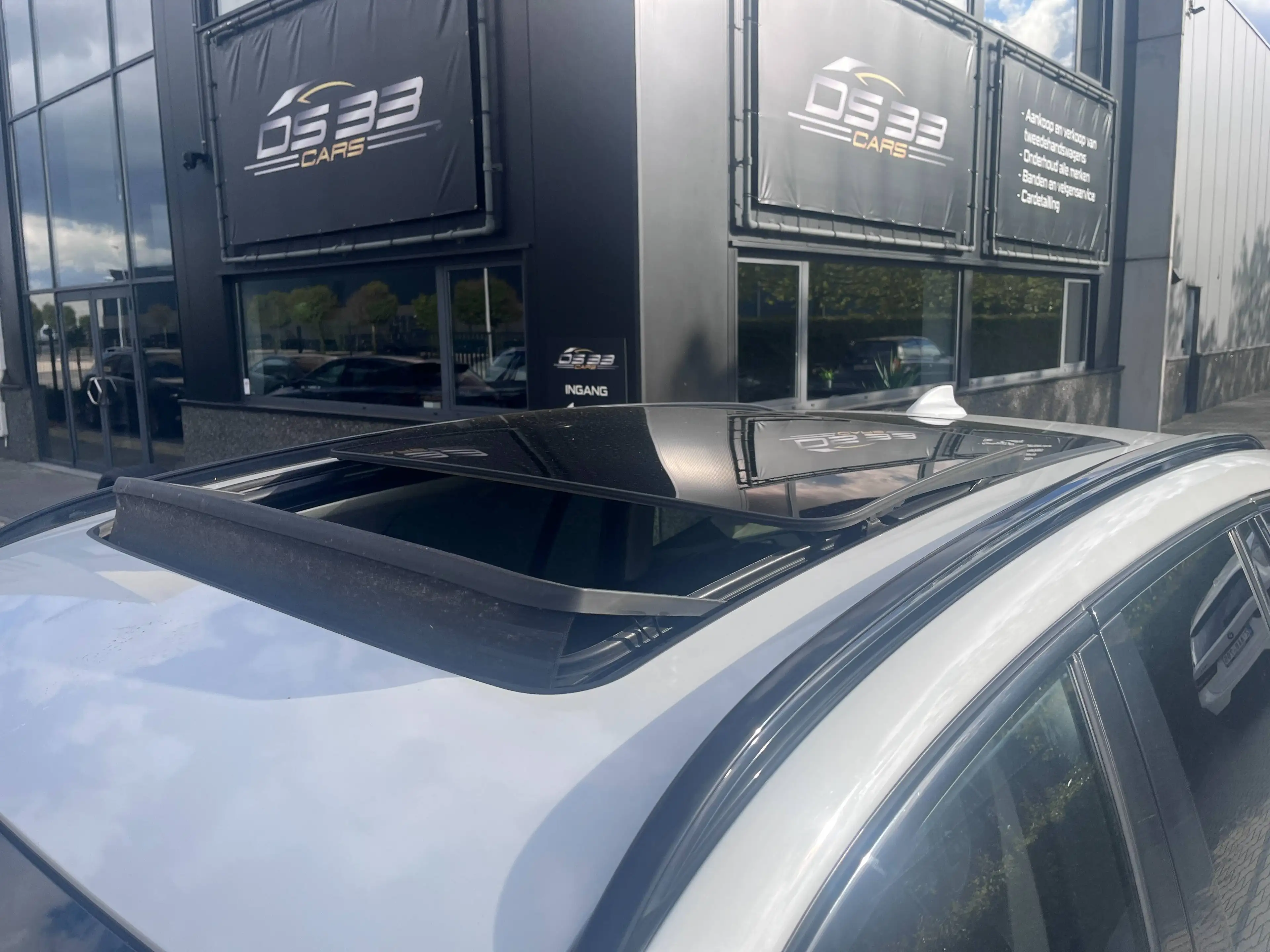 BMW iX3 80 kWh Pano/LED/Harman/20"/DodeHoek/Keyless/MemoryLeder/HUD/AdCruise/ZV/360 — photo 2