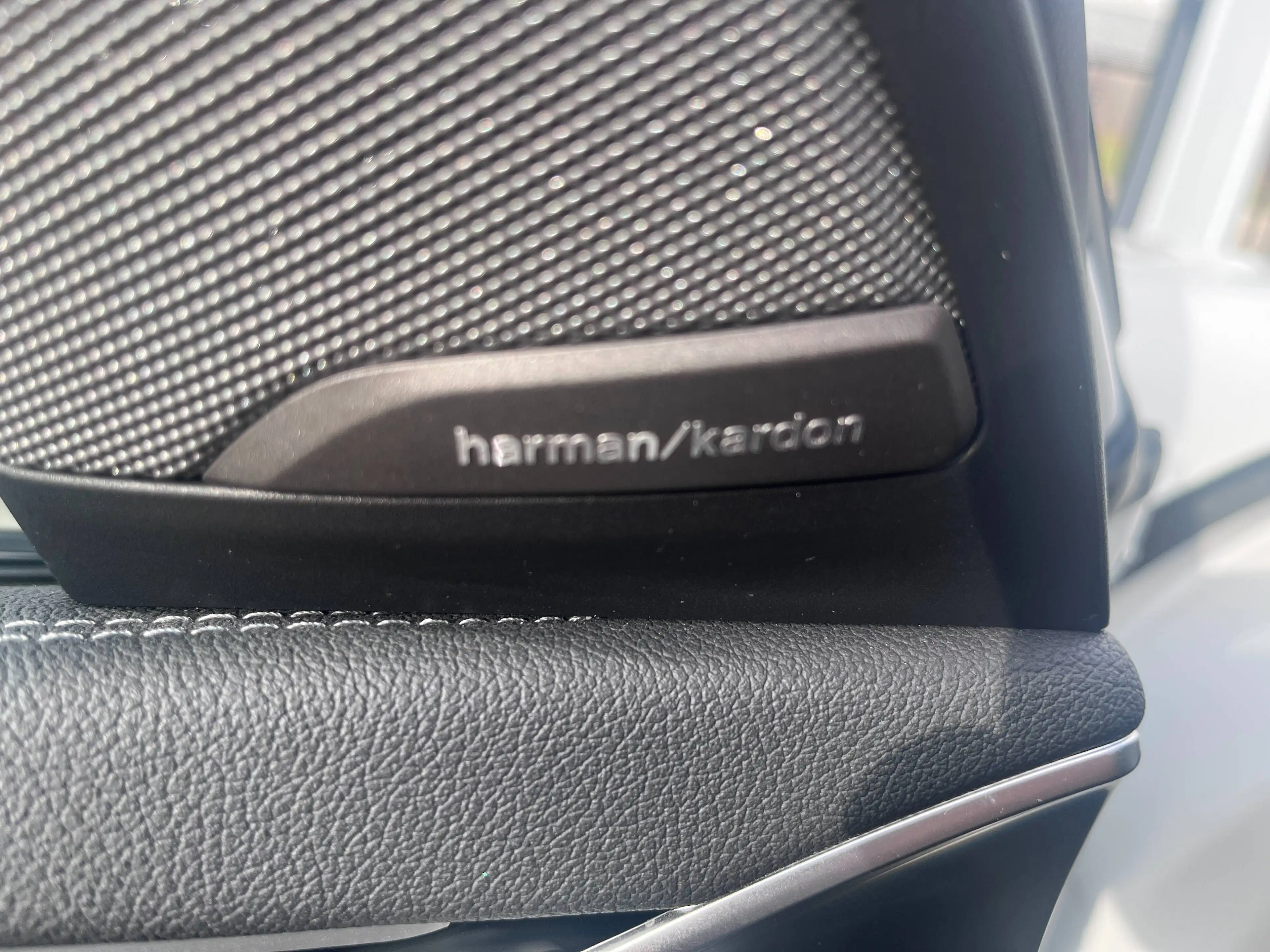 BMW iX3 80 kWh Pano/LED/Harman/20"/DodeHoek/Keyless/MemoryLeder/HUD/AdCruise/ZV/360 — photo 15