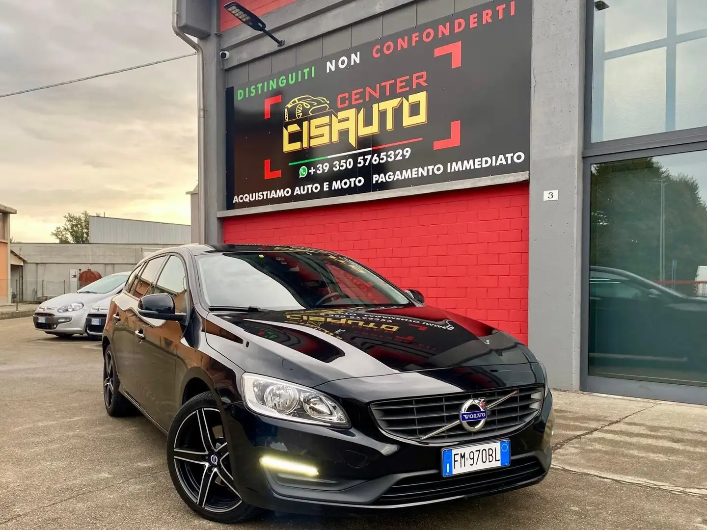 Volvo V60 V60 D3 Geartronic Summum Nero - 1