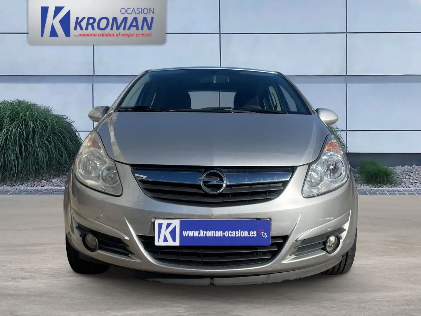 Opel Corsa 1.4 C Mon (139CO2) Срібний - 2