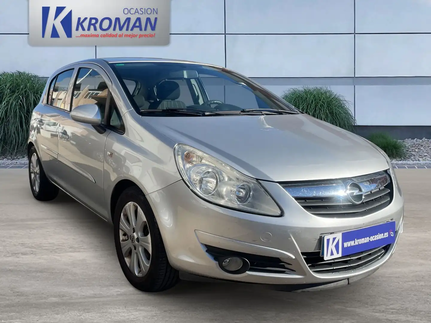 Opel Corsa 1.4 C Mon (139CO2) Срібний - 1
