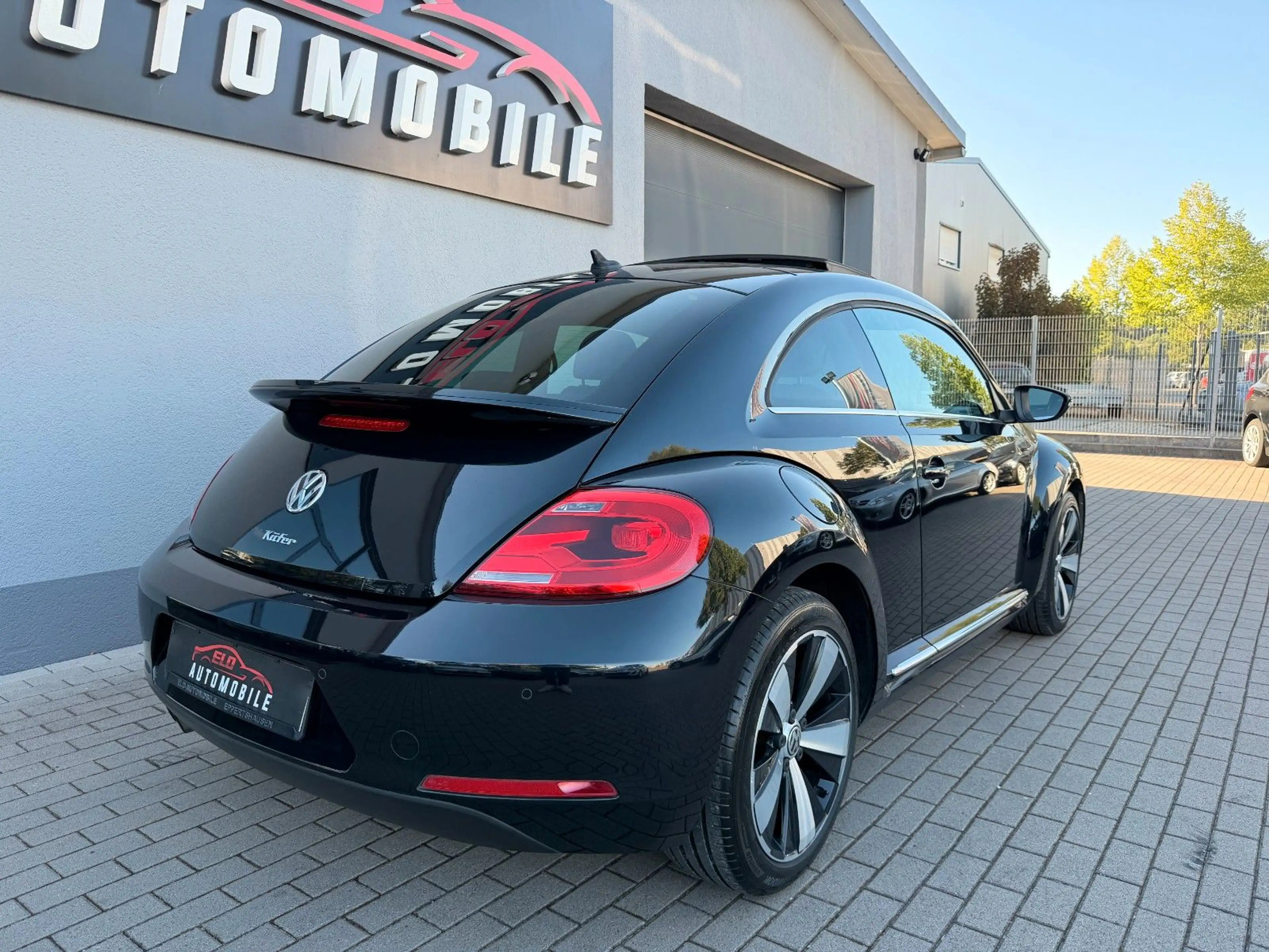 Volkswagen Beetle 1.4 TSI Design*Automatik*Panorama*Fender* — photo 3