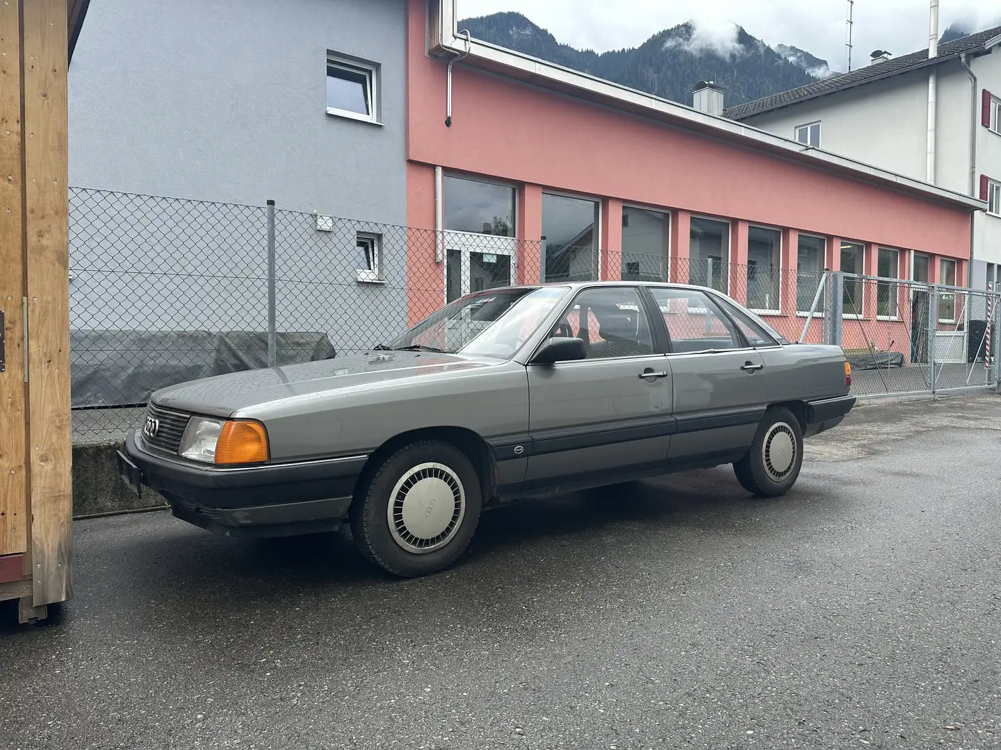 Audi 100 2,0 - 2