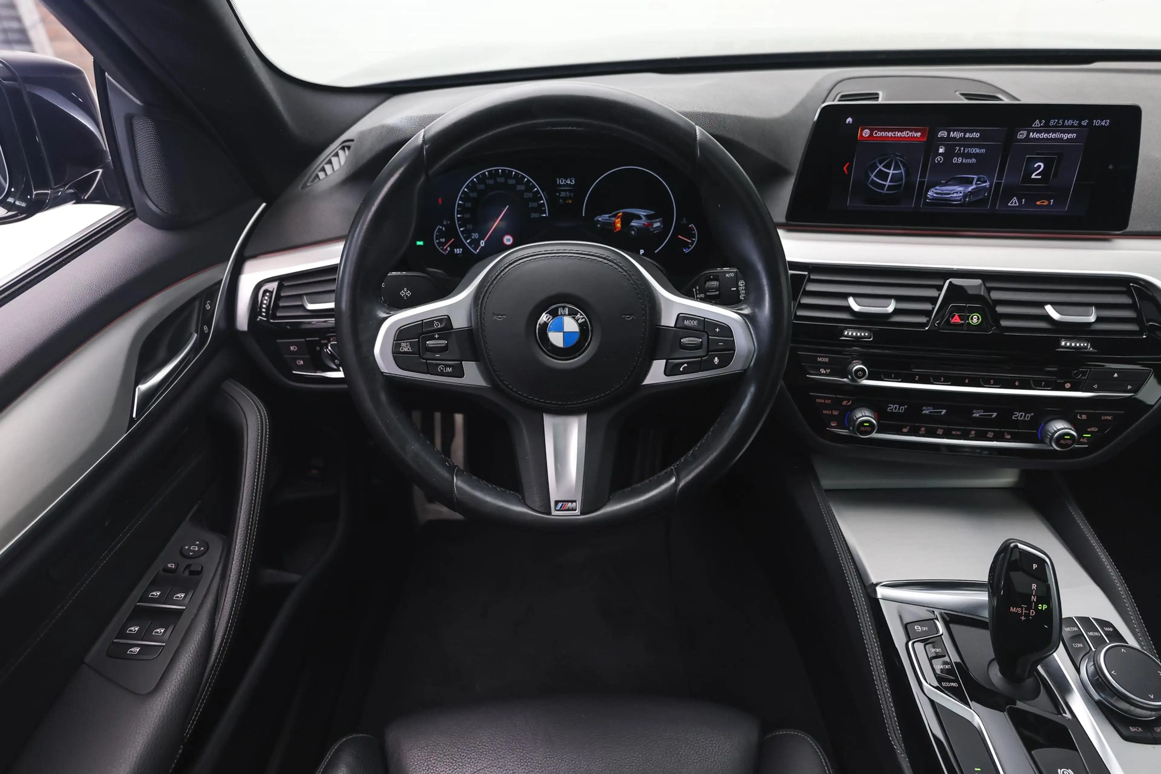 BMW 520 5 Serie Touring 520i High Executive M Sport Automa — photo 3