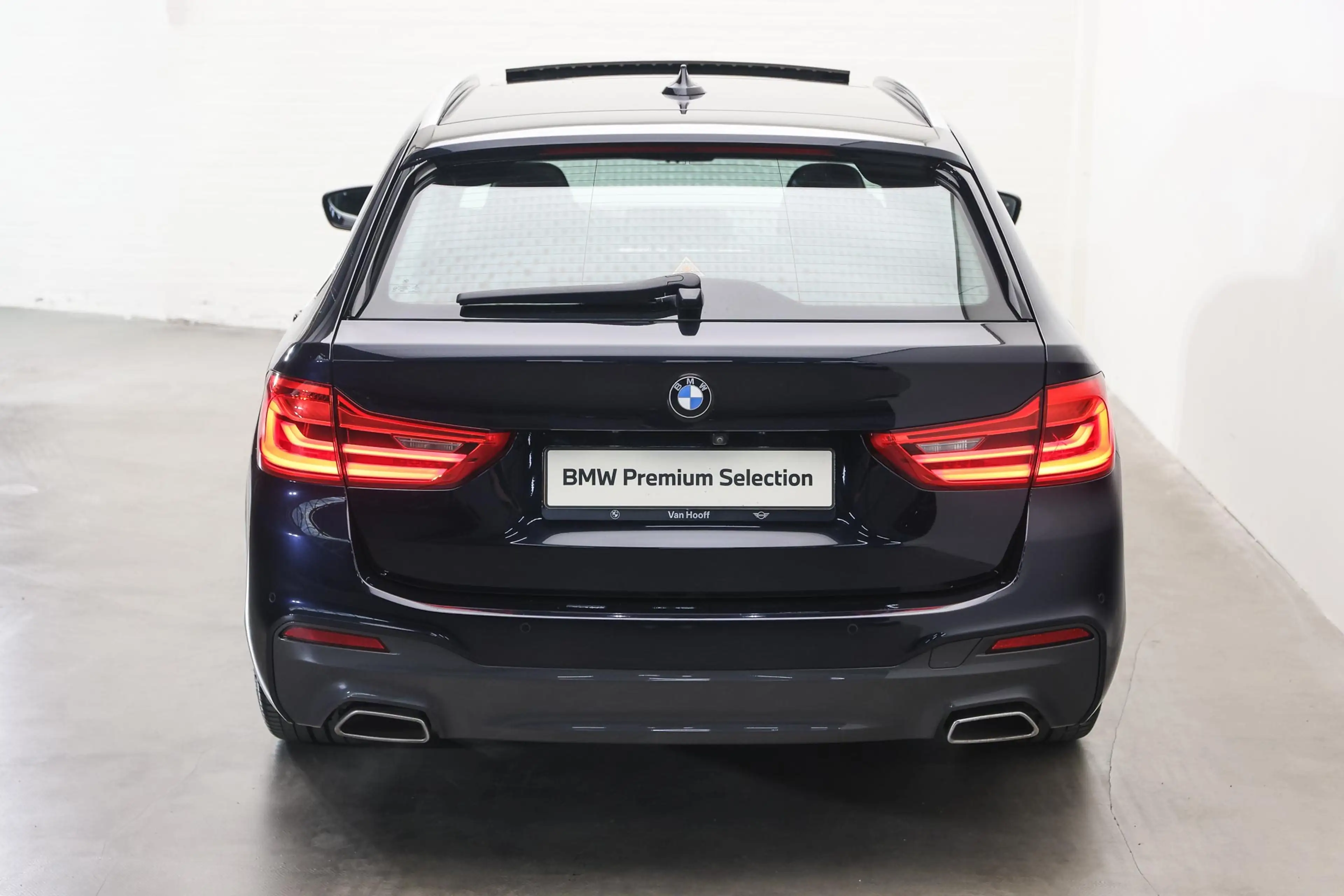 BMW 520 5 Serie Touring 520i High Executive M Sport Automa — photo 7
