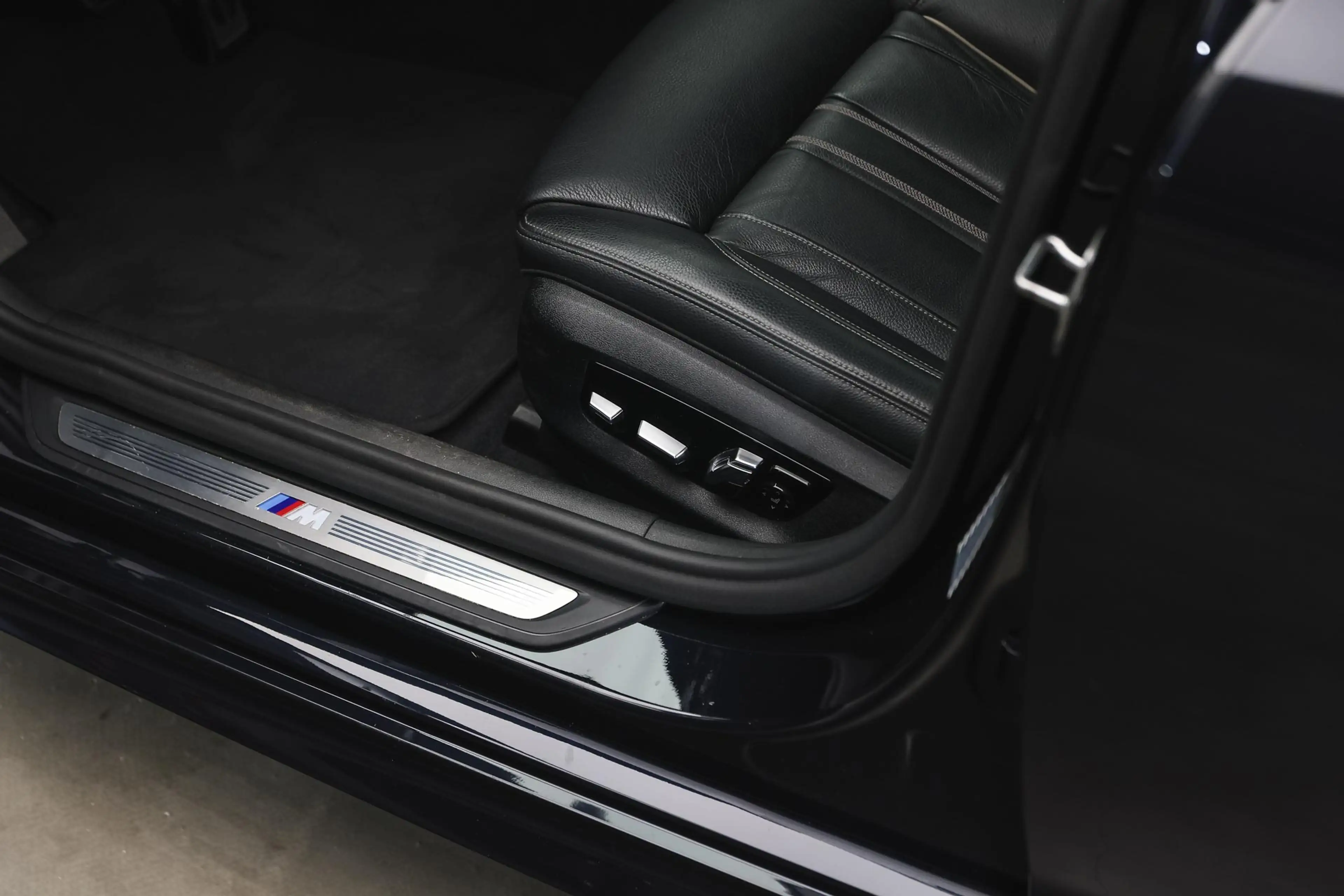 BMW 520 5 Serie Touring 520i High Executive M Sport Automa — photo 13